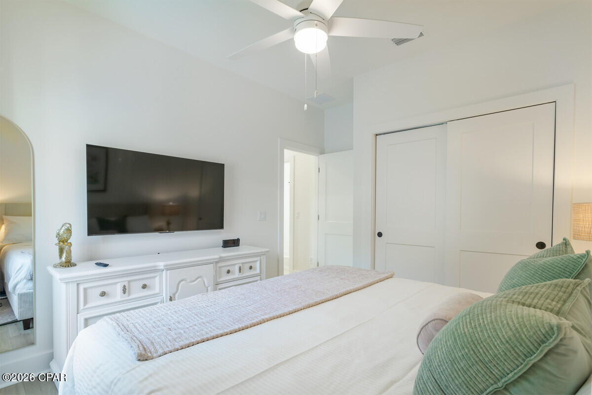 Image 32 For 328 Derondo Street