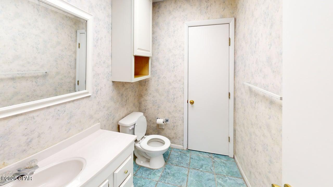 Image 4 For 231 Beach Drive 231