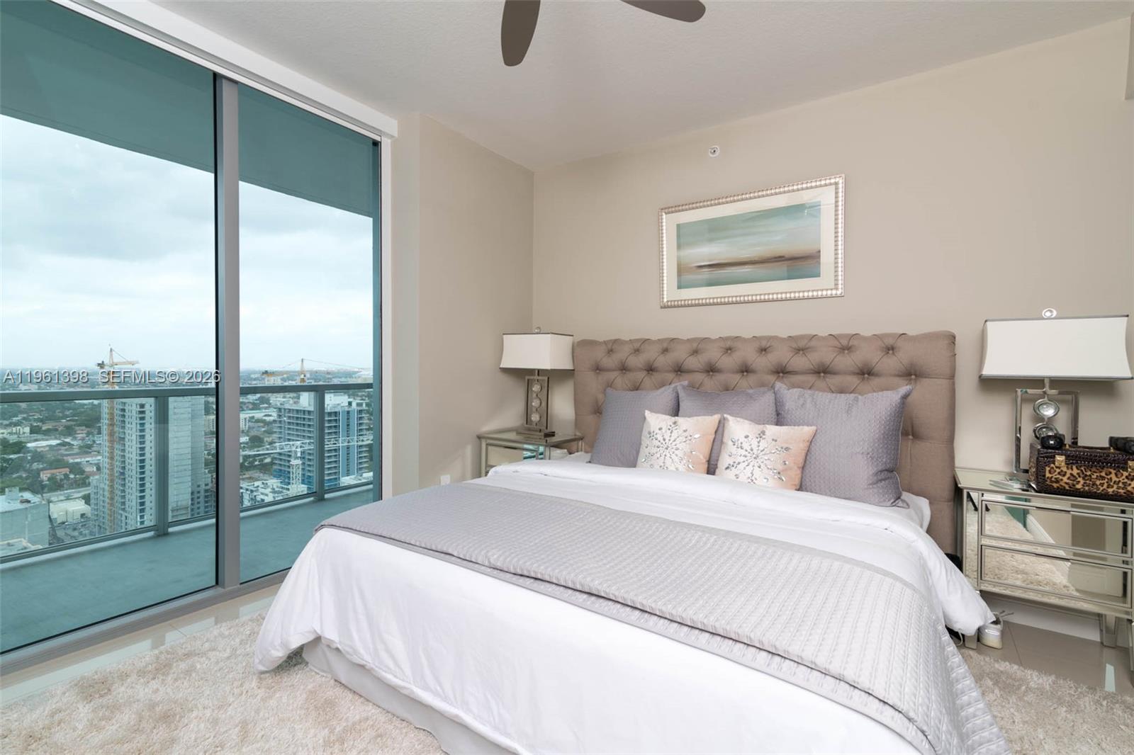 The Axis On Brickell Cond