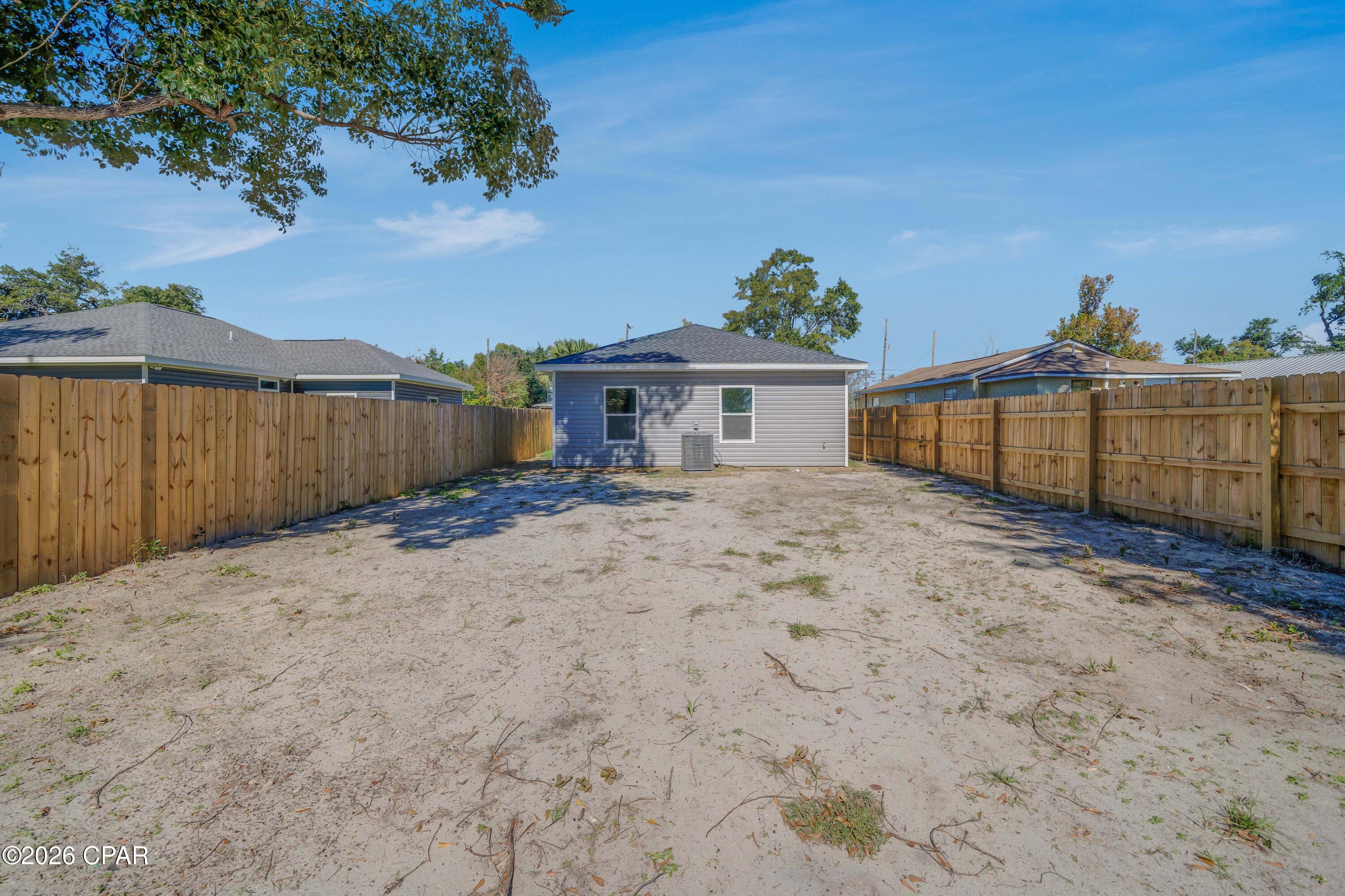 Image 32 For 814 9th Court