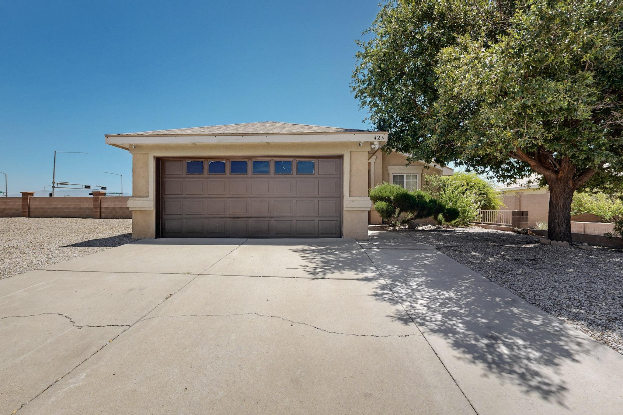 424 Whitethorn Street, Albuquerque NM 87121