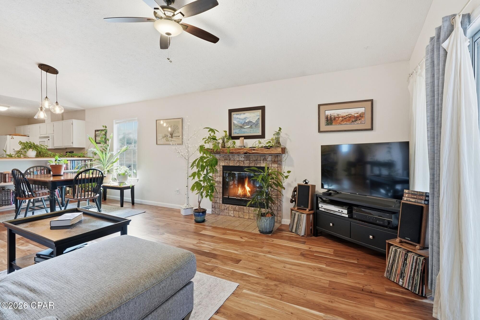 Listing photo id 6 for 623 Gulf View Drive