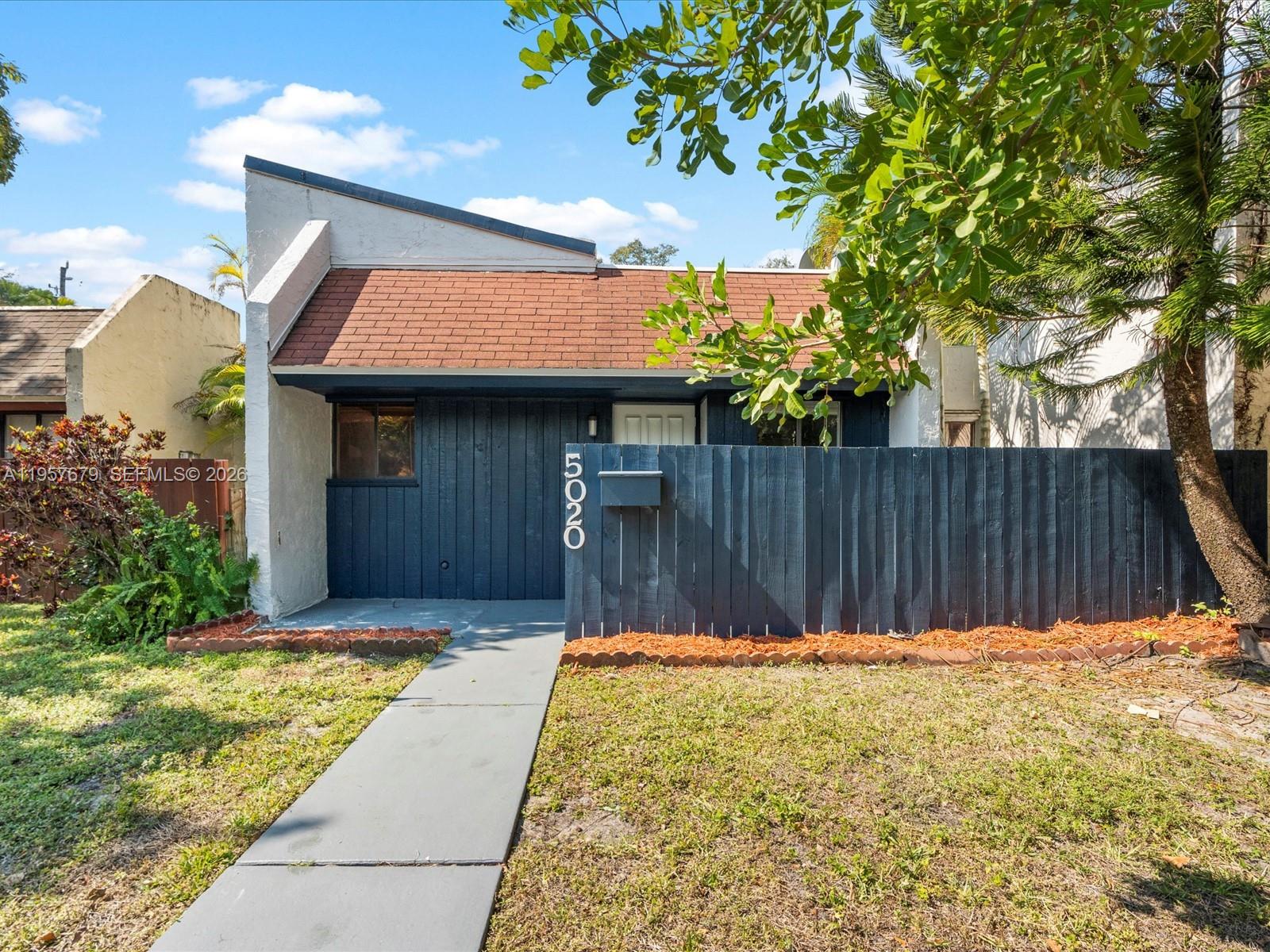 Twin Oaks Villas Of Browa