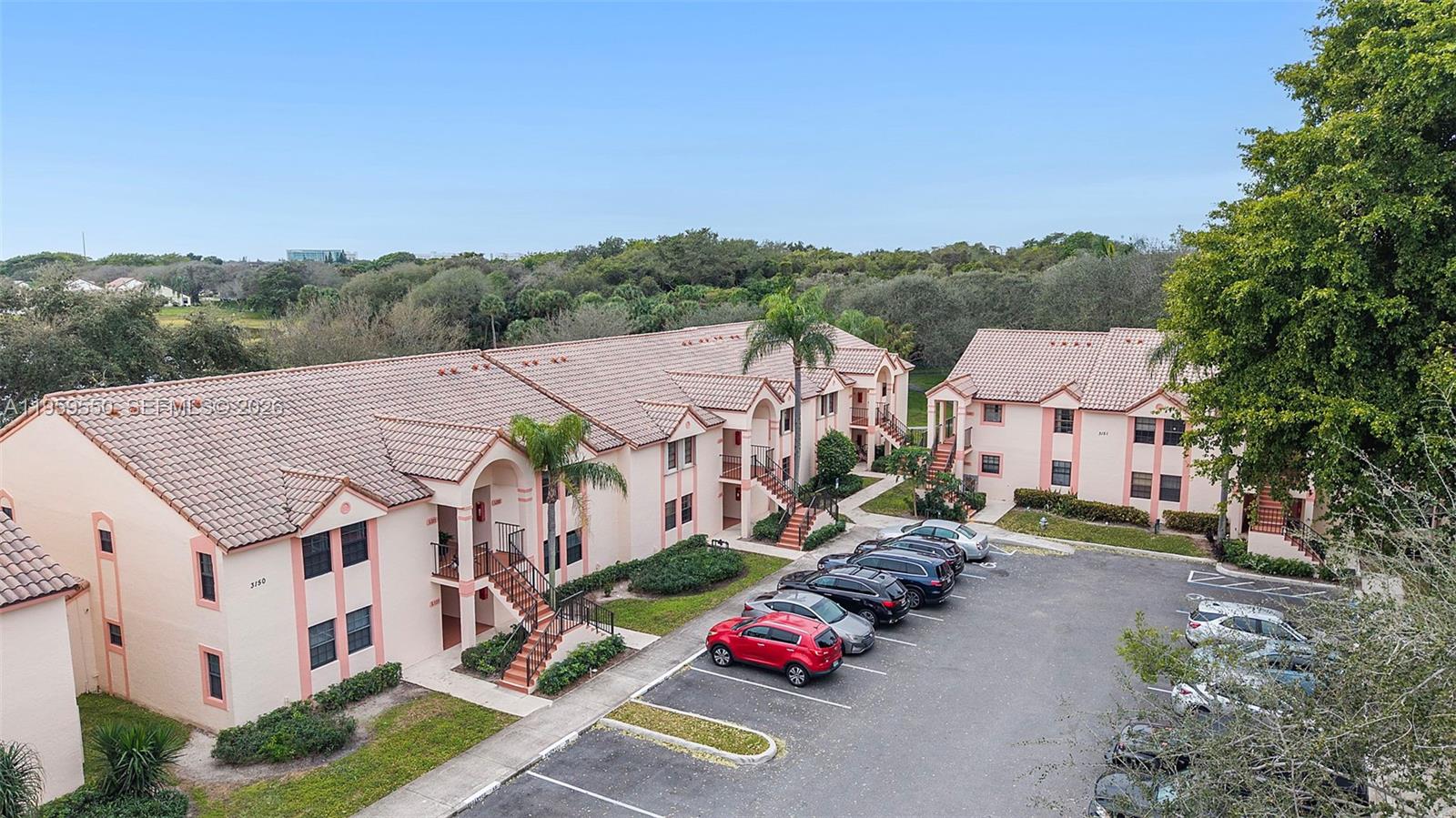 Lake Windwood Condo