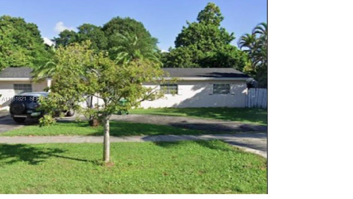 This 1768 square foot single family home has 4 bedrooms and 2.0 bathrooms. Spacious affordable single family home 4/3, large lot.