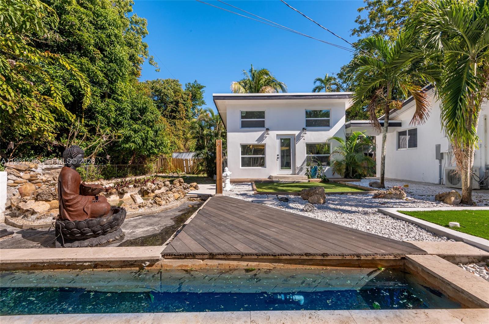 Country Club Estates Unit