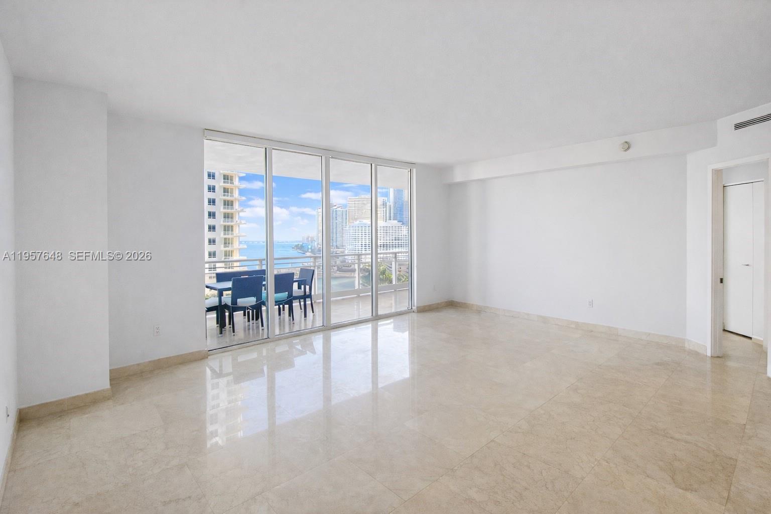 Condo for Sale in Miami, FL