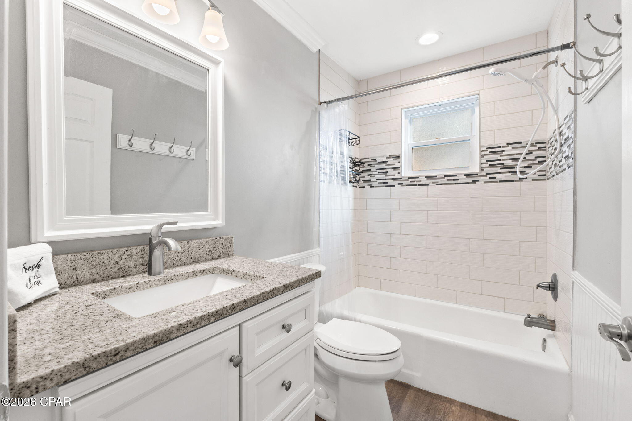 Image 22 For 101 Villa Court