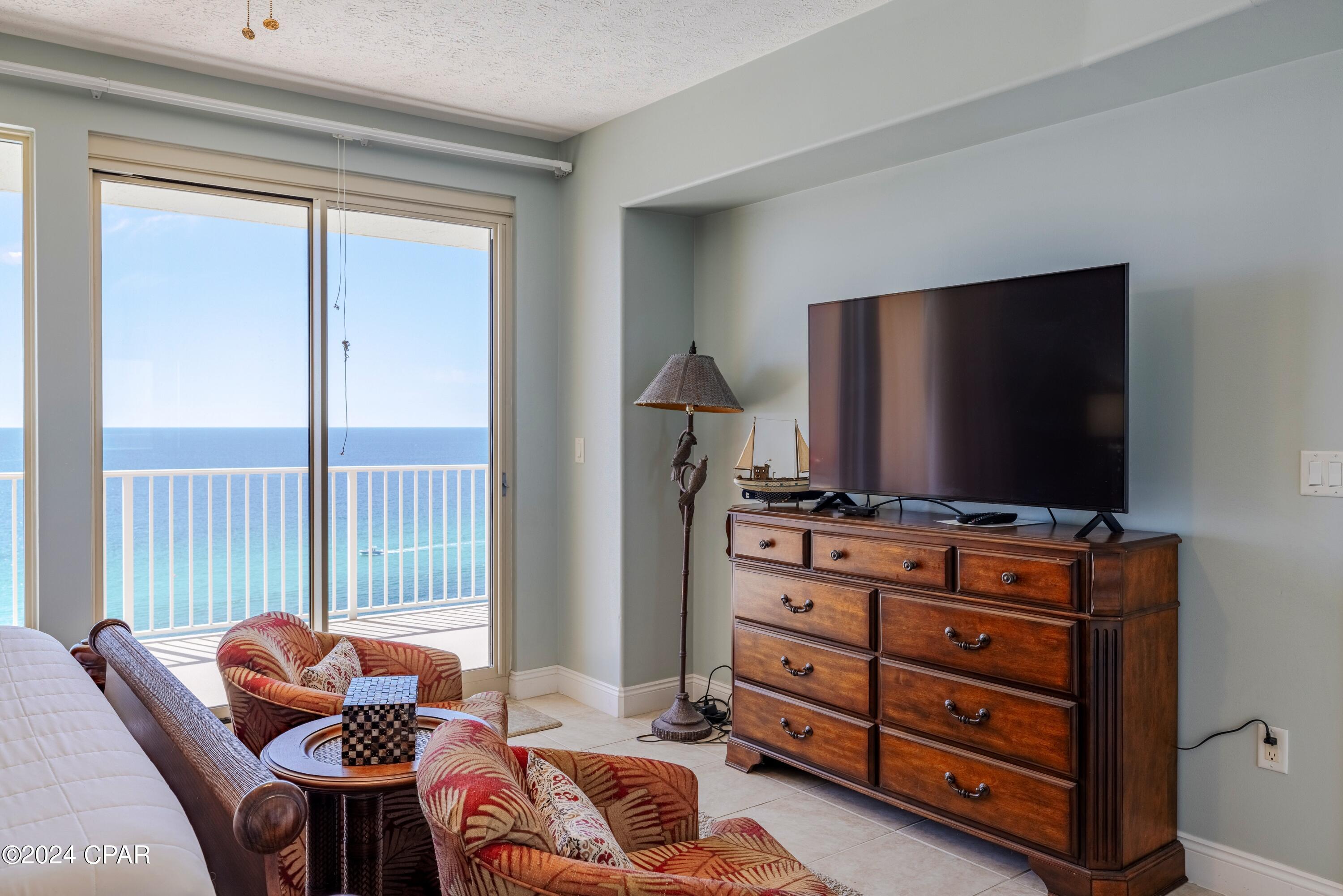Listing photo id 22 for 5004 Thomas Drive 1512