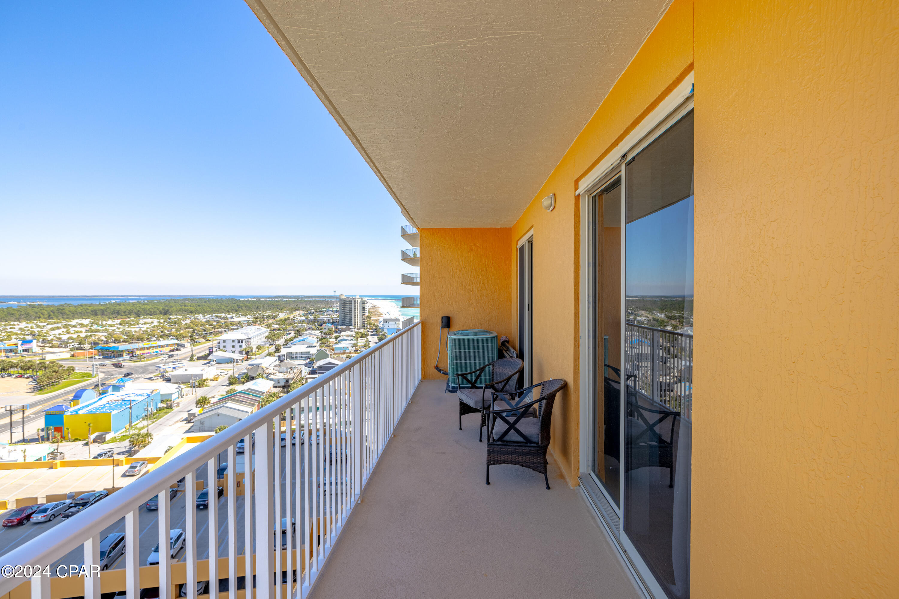 Listing photo id 37 for 5004 Thomas Drive 1512