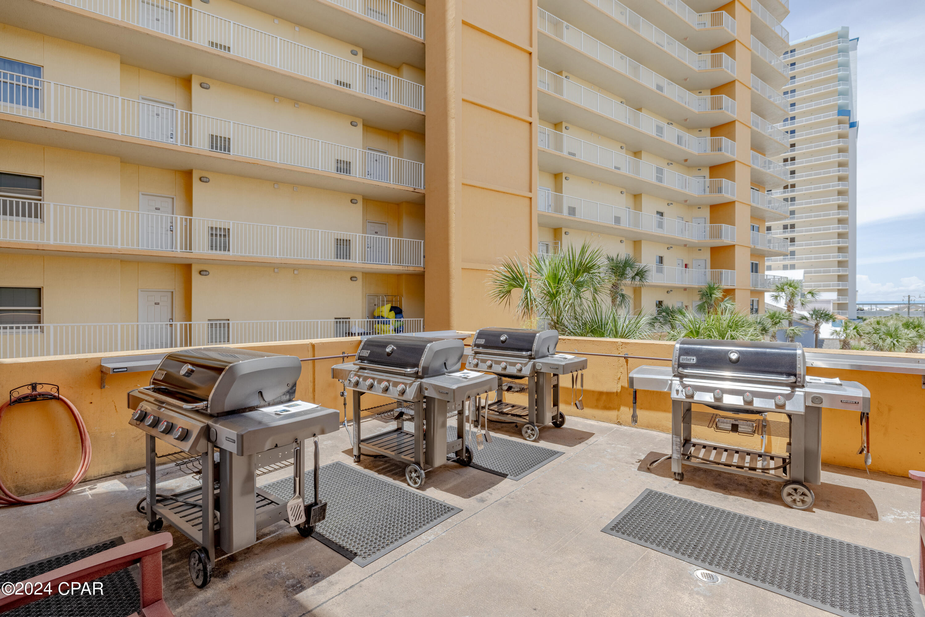 Listing photo id 39 for 5004 Thomas Drive 1512