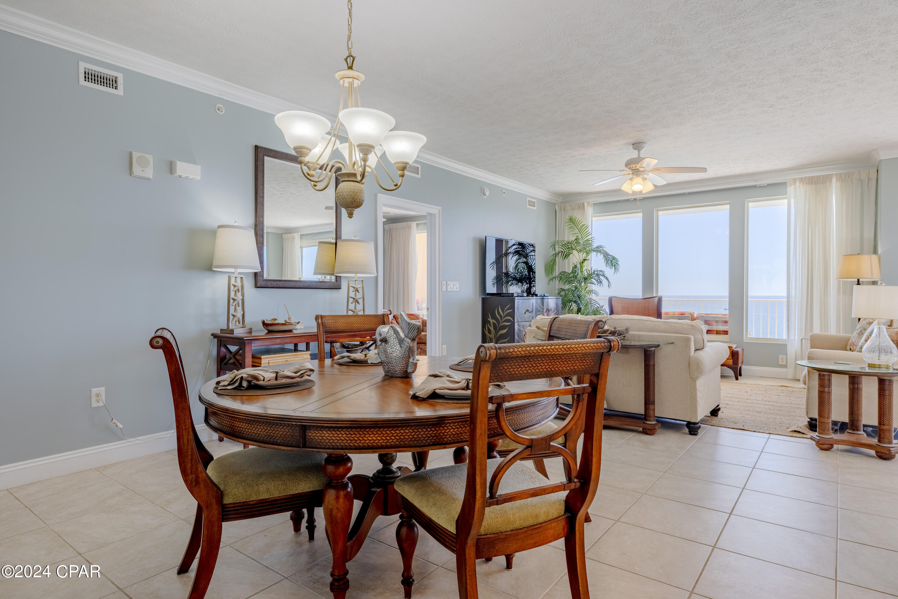 Listing photo id 4 for 5004 Thomas Drive 1512