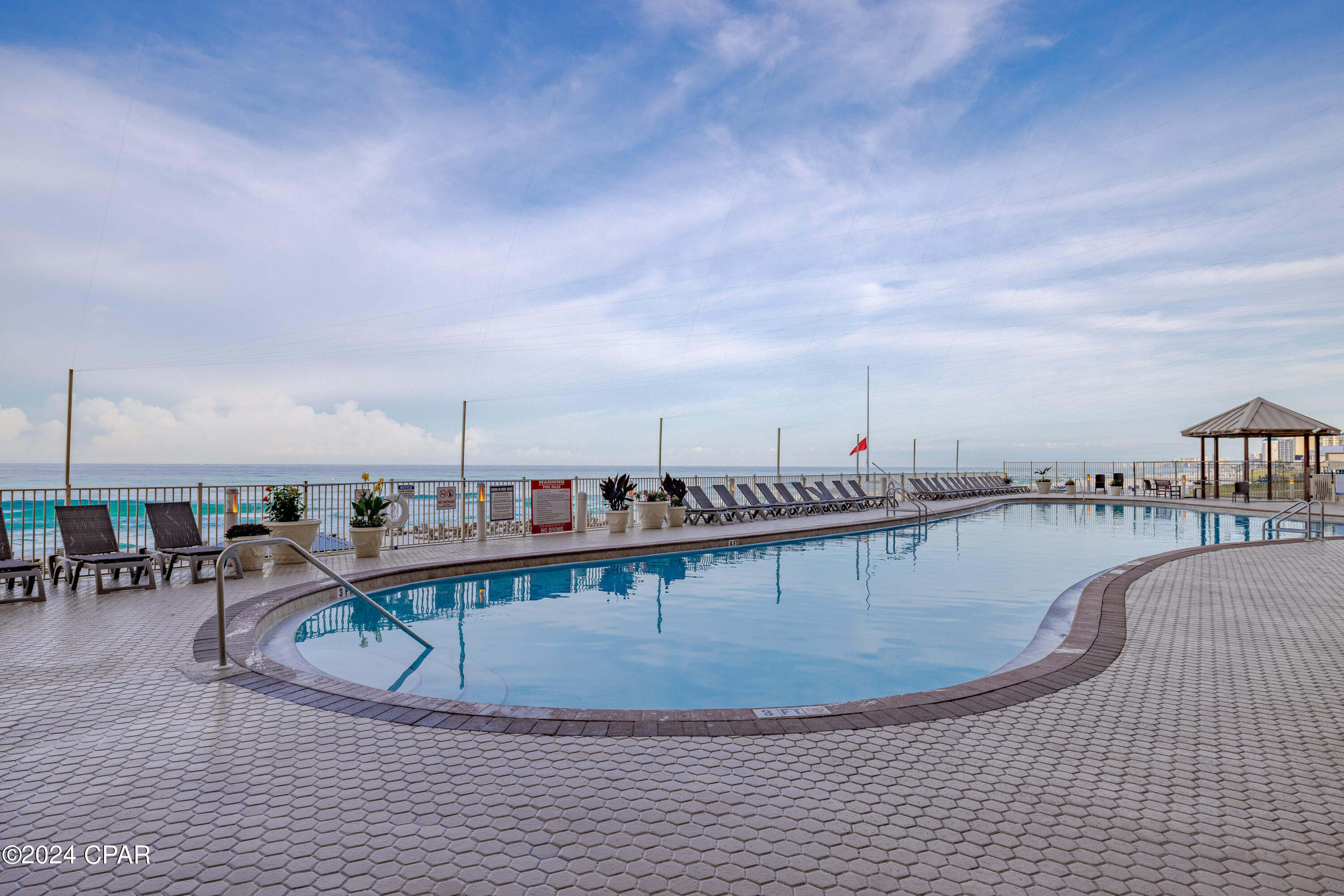 Listing photo id 43 for 5004 Thomas Drive 1512
