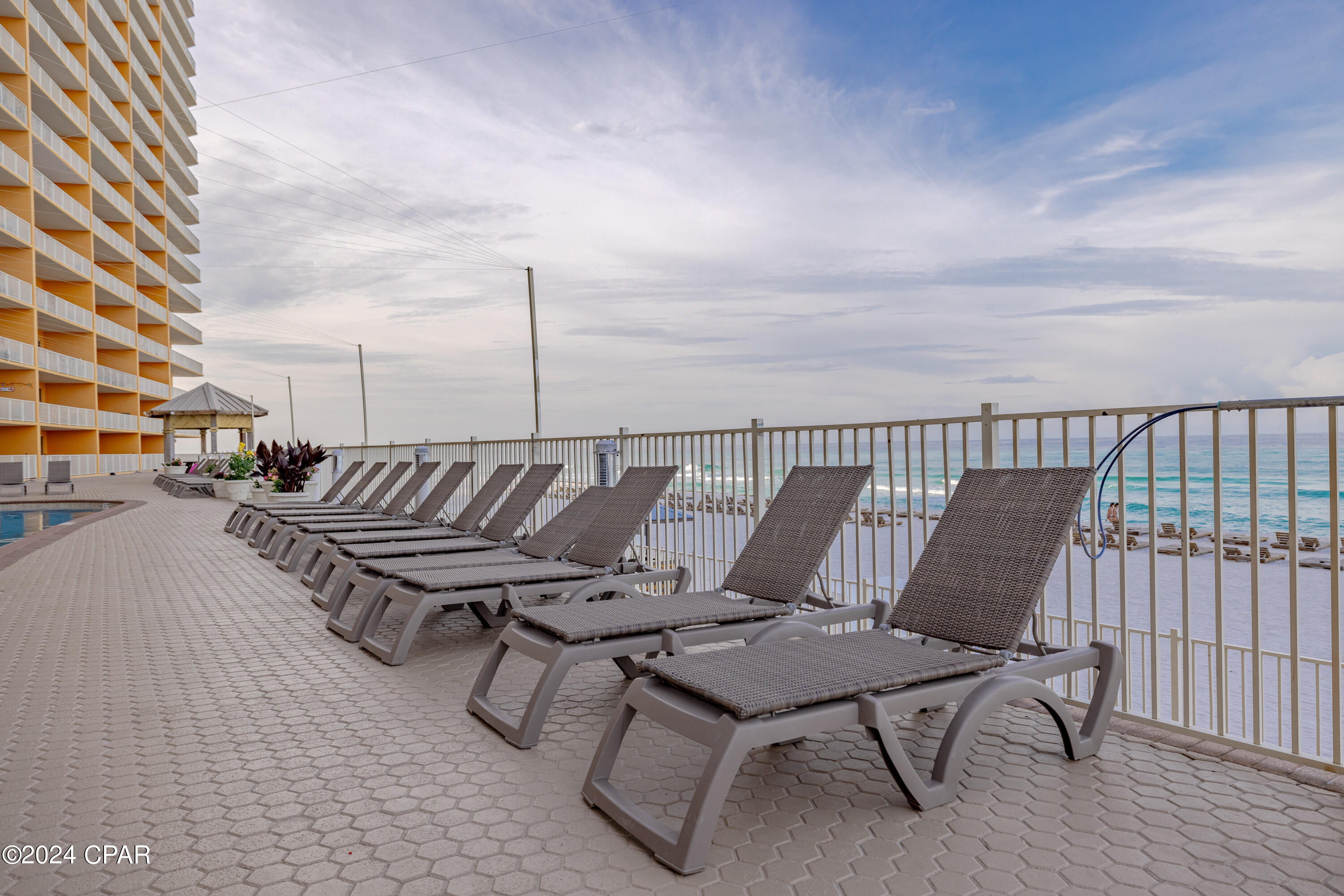 Listing photo id 46 for 5004 Thomas Drive 1512