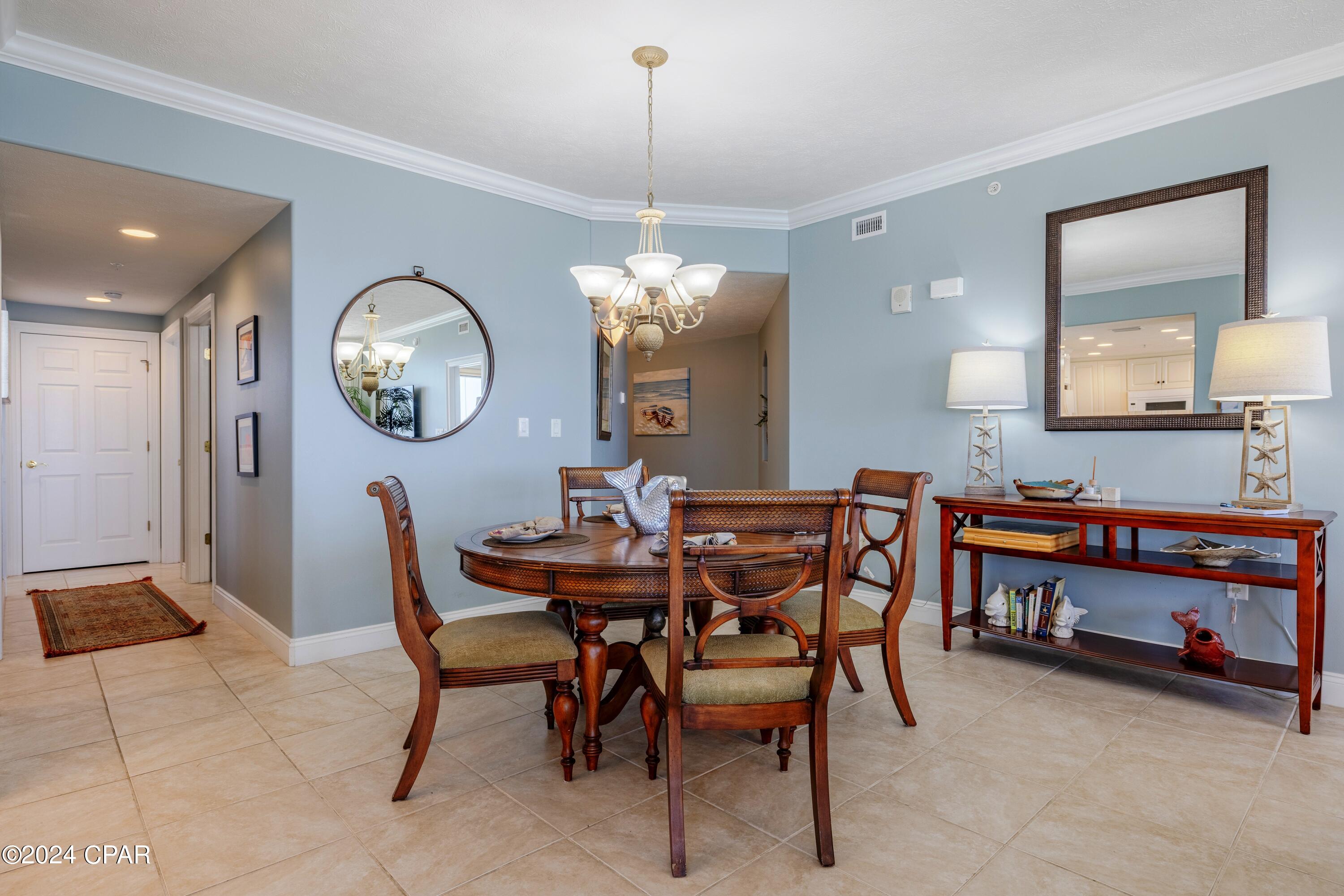 Listing photo id 5 for 5004 Thomas Drive 1512