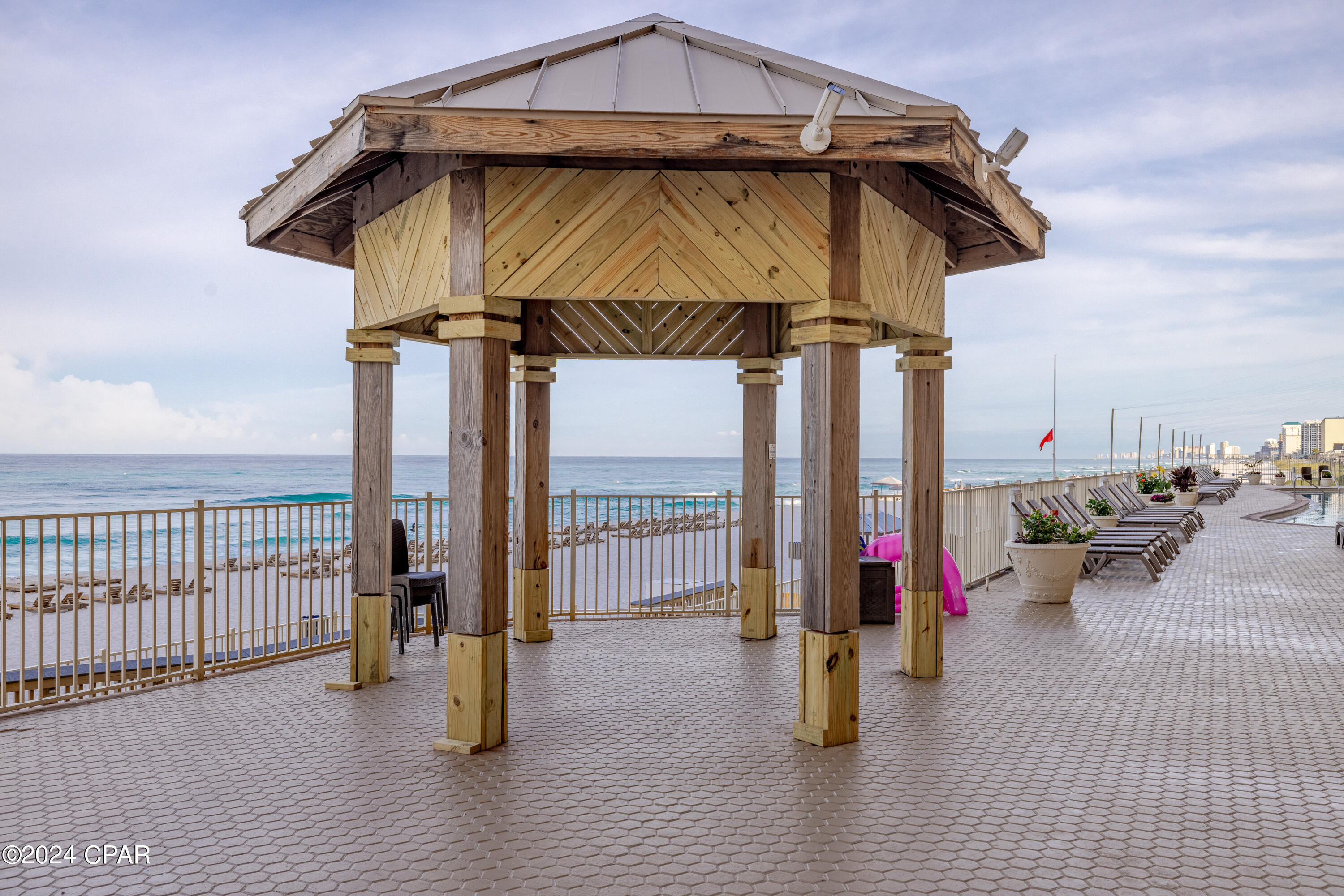 Listing photo id 52 for 5004 Thomas Drive 1512