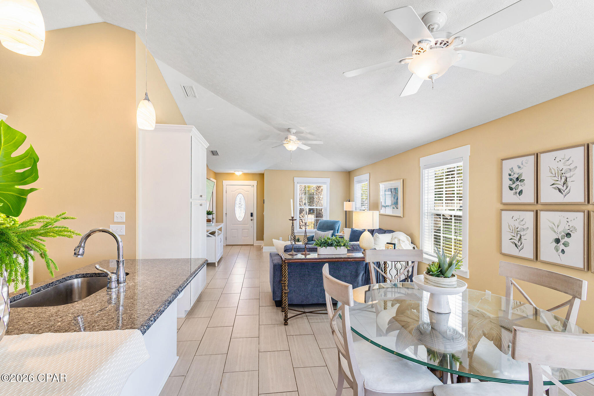 Listing photo id 17 for 233 Palm Beach Drive