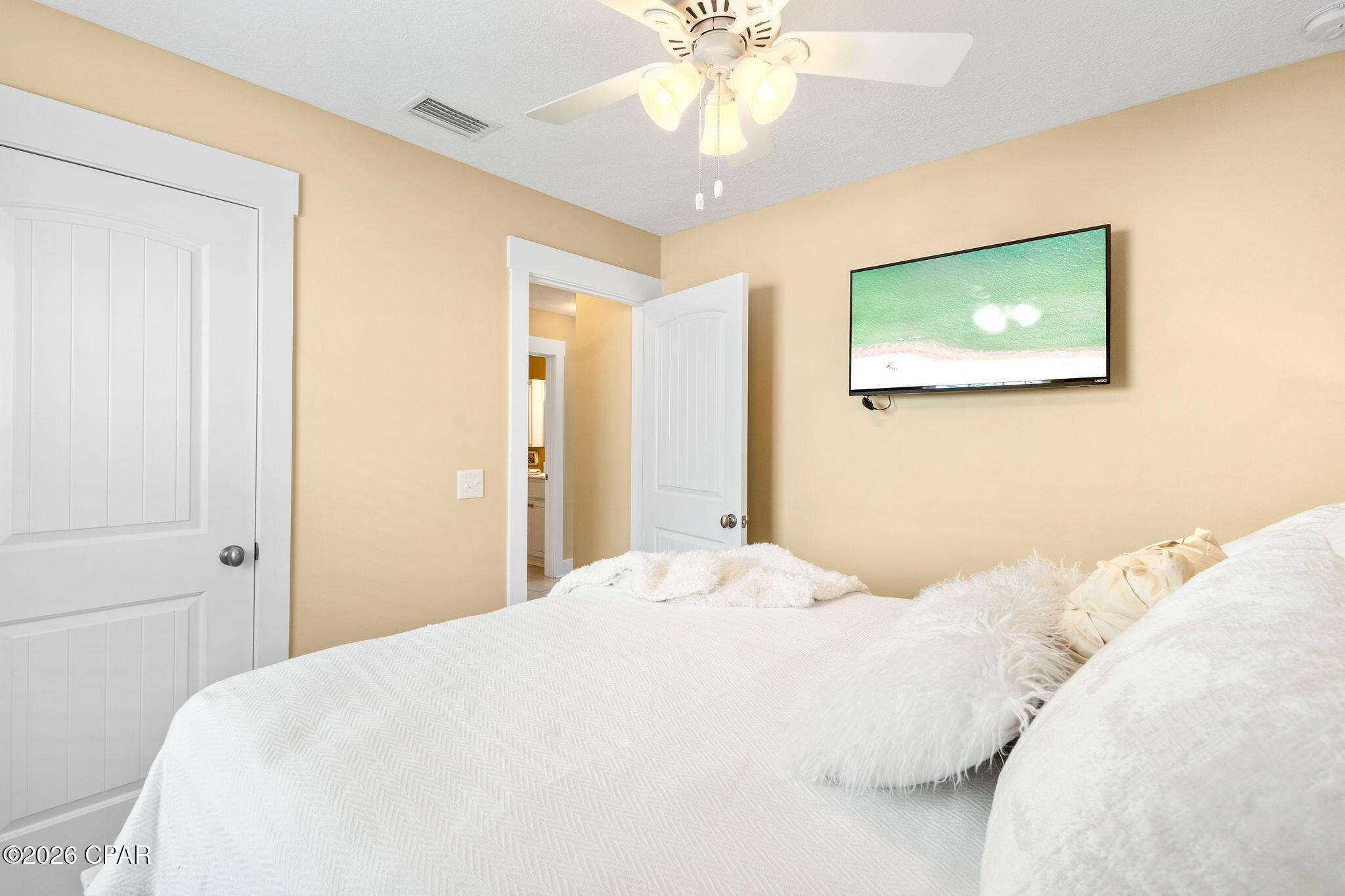 Listing photo id 32 for 233 Palm Beach Drive