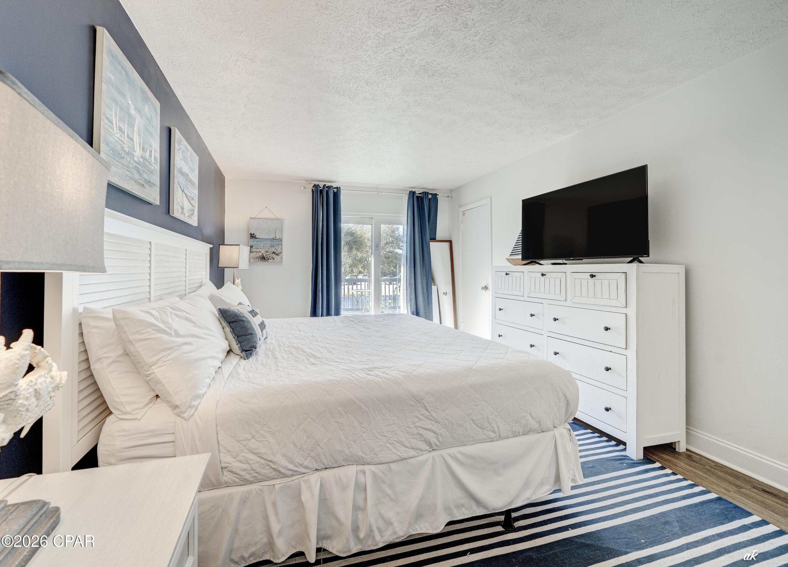 Listing photo id 17 for 624 W Caladium Circle B