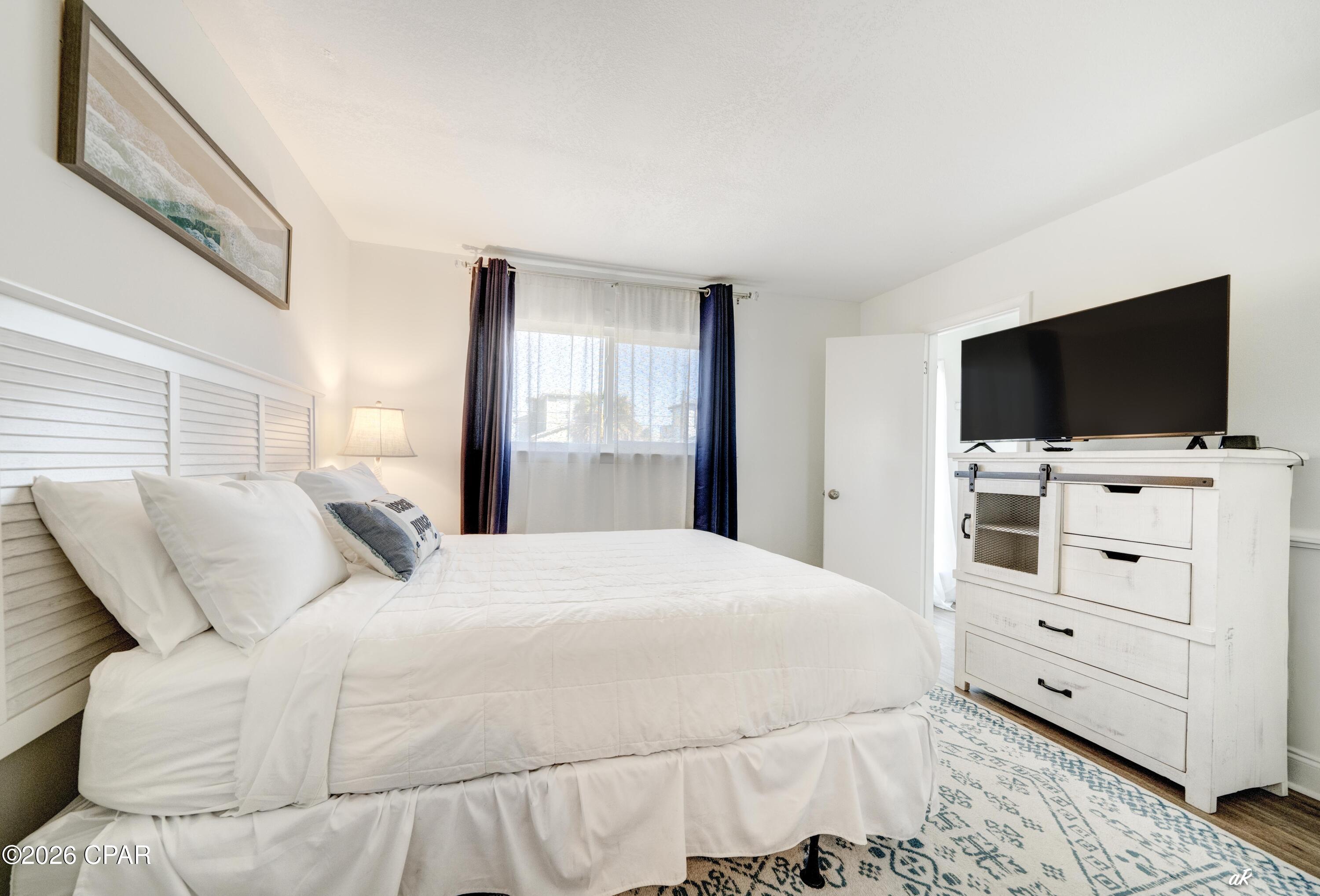 Listing photo id 18 for 624 W Caladium Circle B