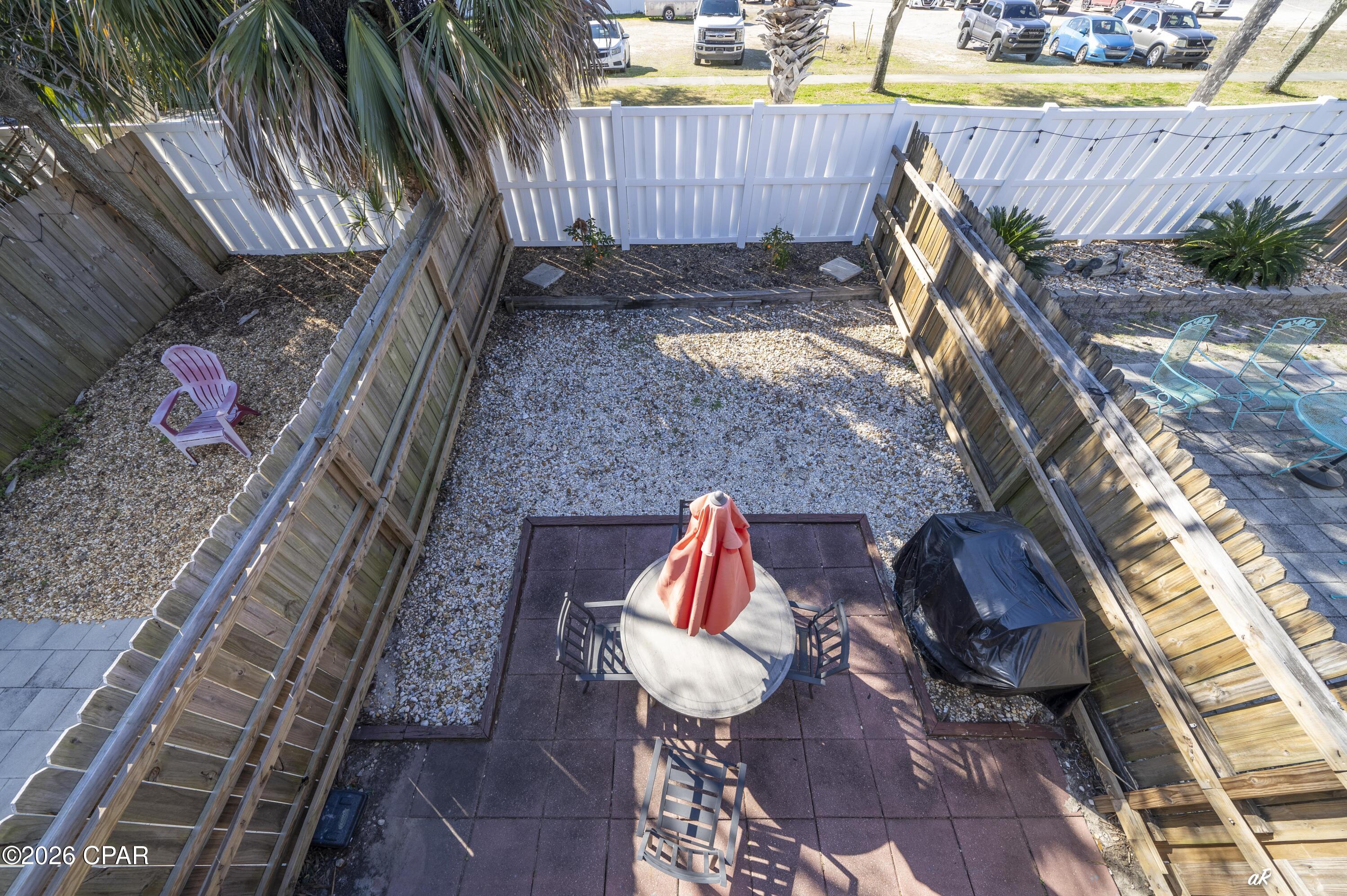 Listing photo id 23 for 624 W Caladium Circle B