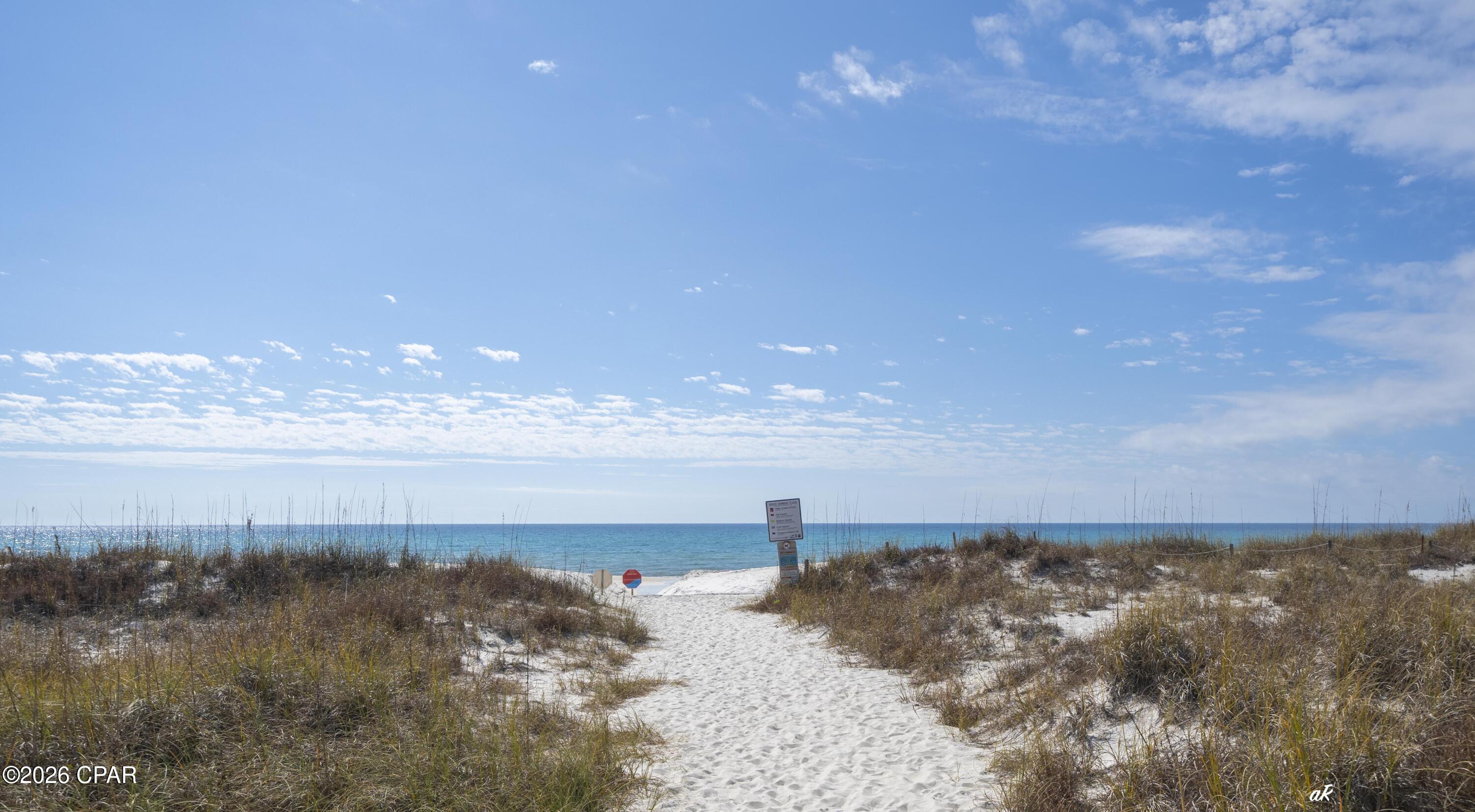 Listing photo id 40 for 624 W Caladium Circle B