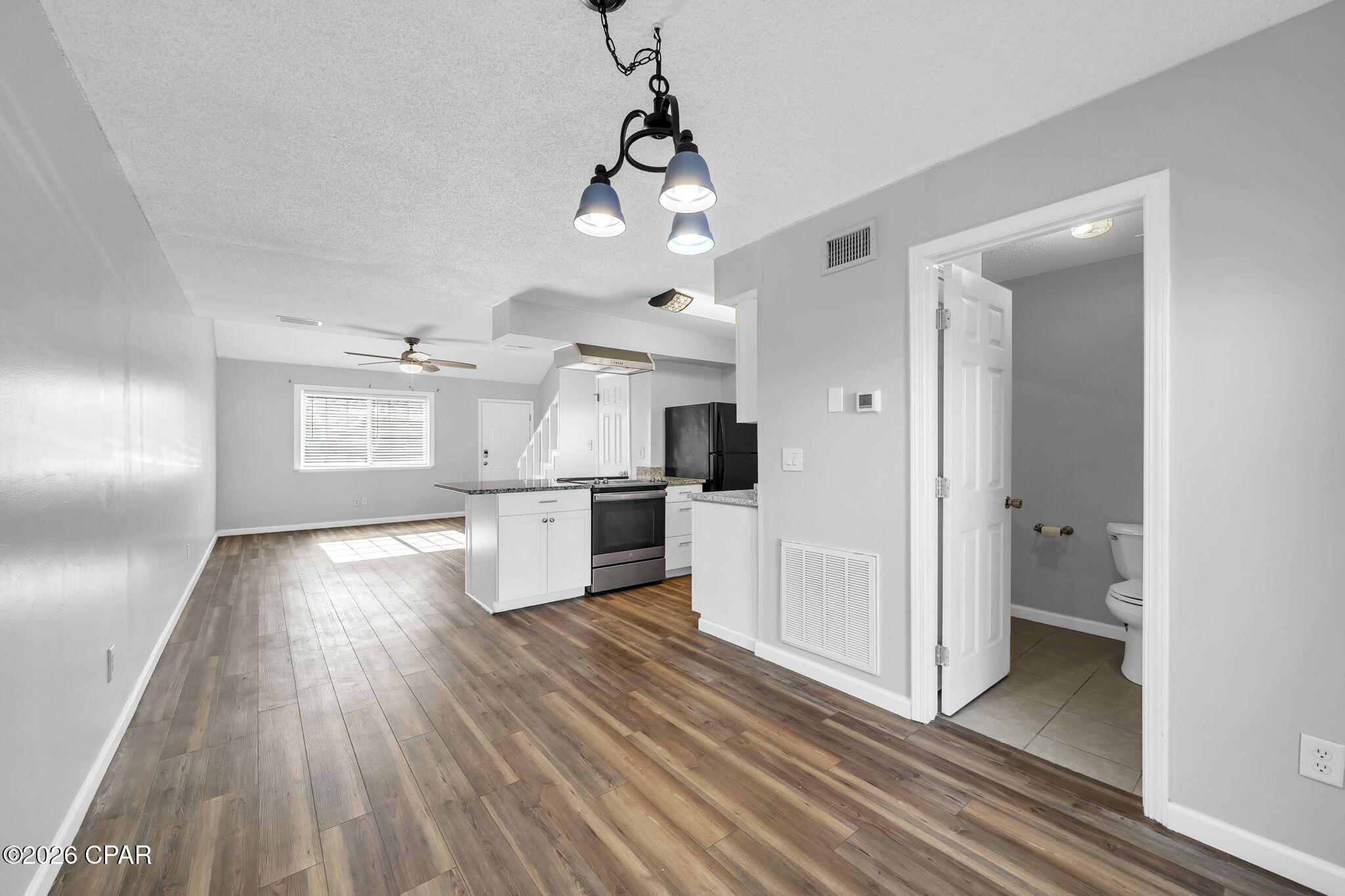 Image 14 For 5628 Thomas Drive 9