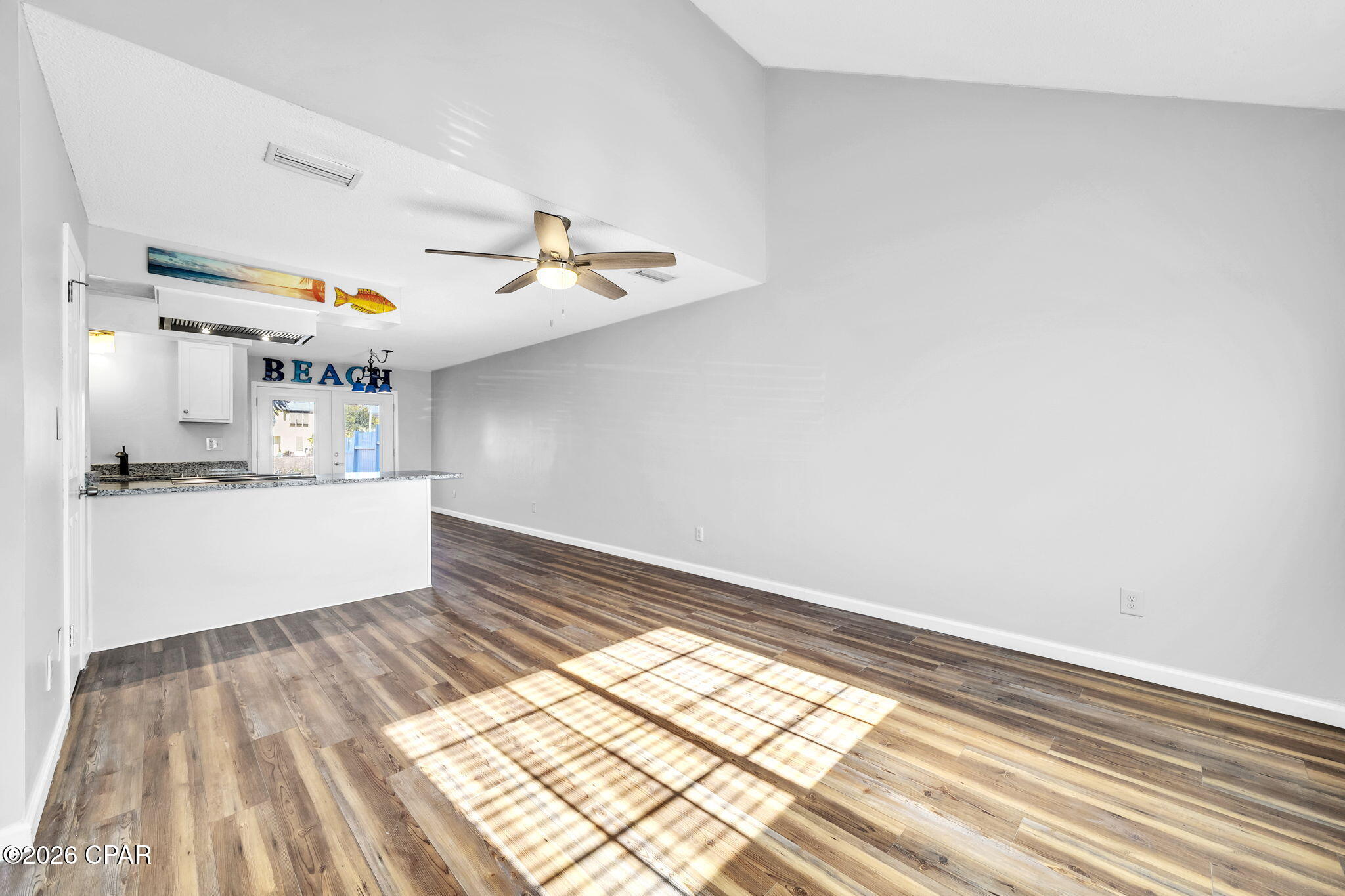 Image 4 For 5628 Thomas Drive 9