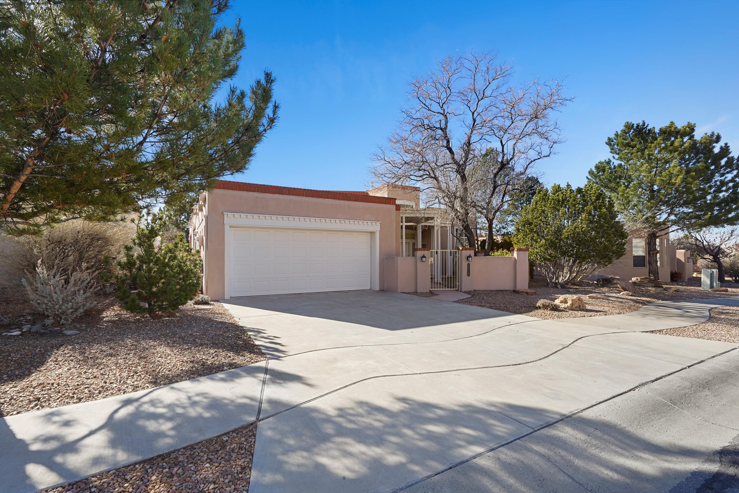 6515 Alpine Trail Street, Albuquerque NM 87111