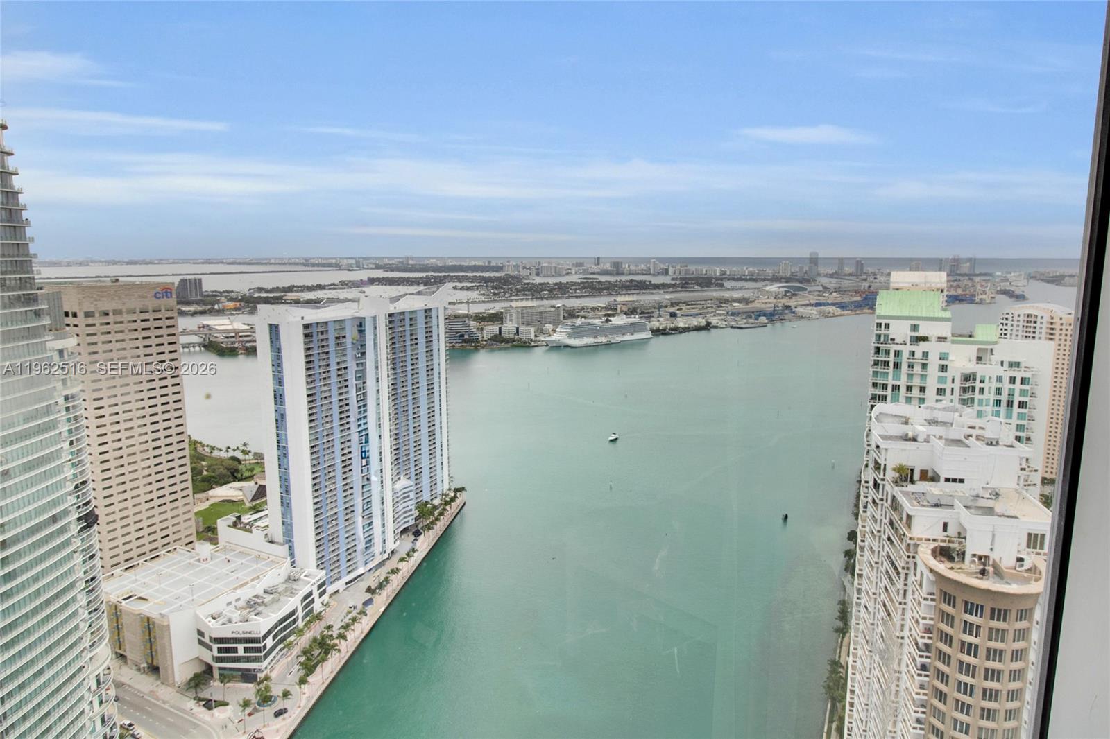 Iconbrickell Condo No 1