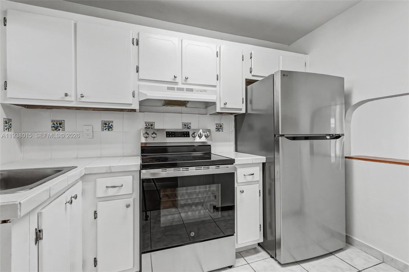 Sunrise Lakes 12 Condo