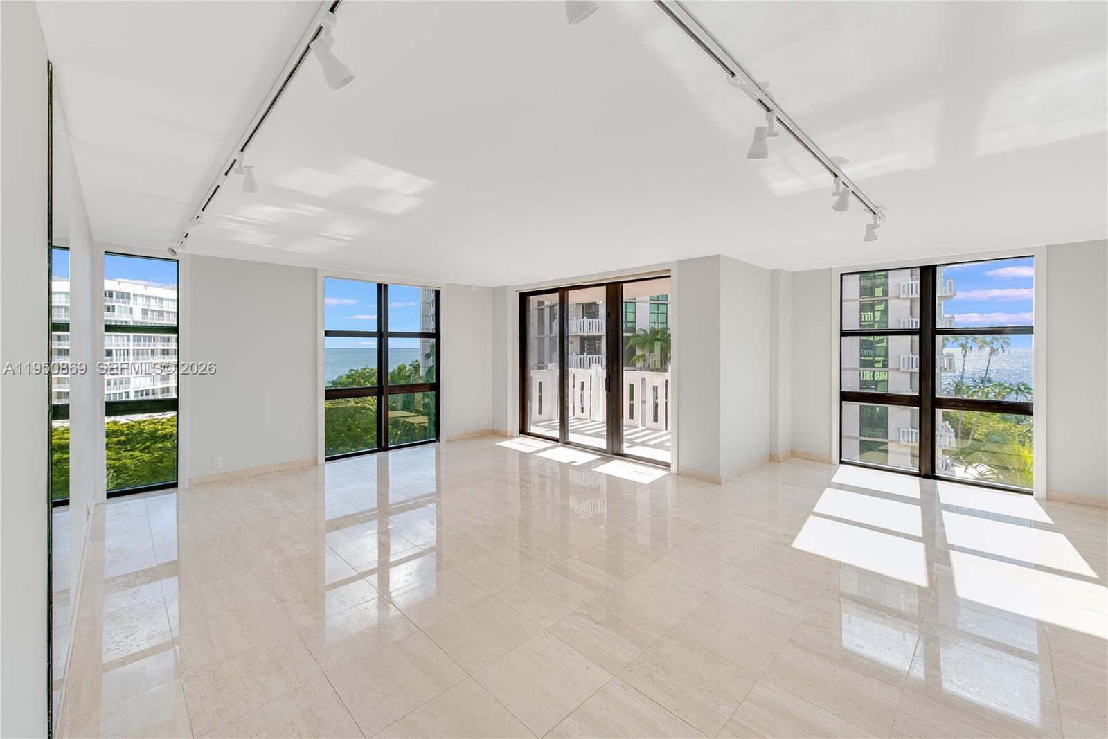 Towers Of Key Biscayne Co