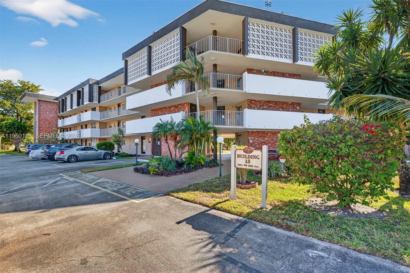 Lauderdale Oaks Condo XV