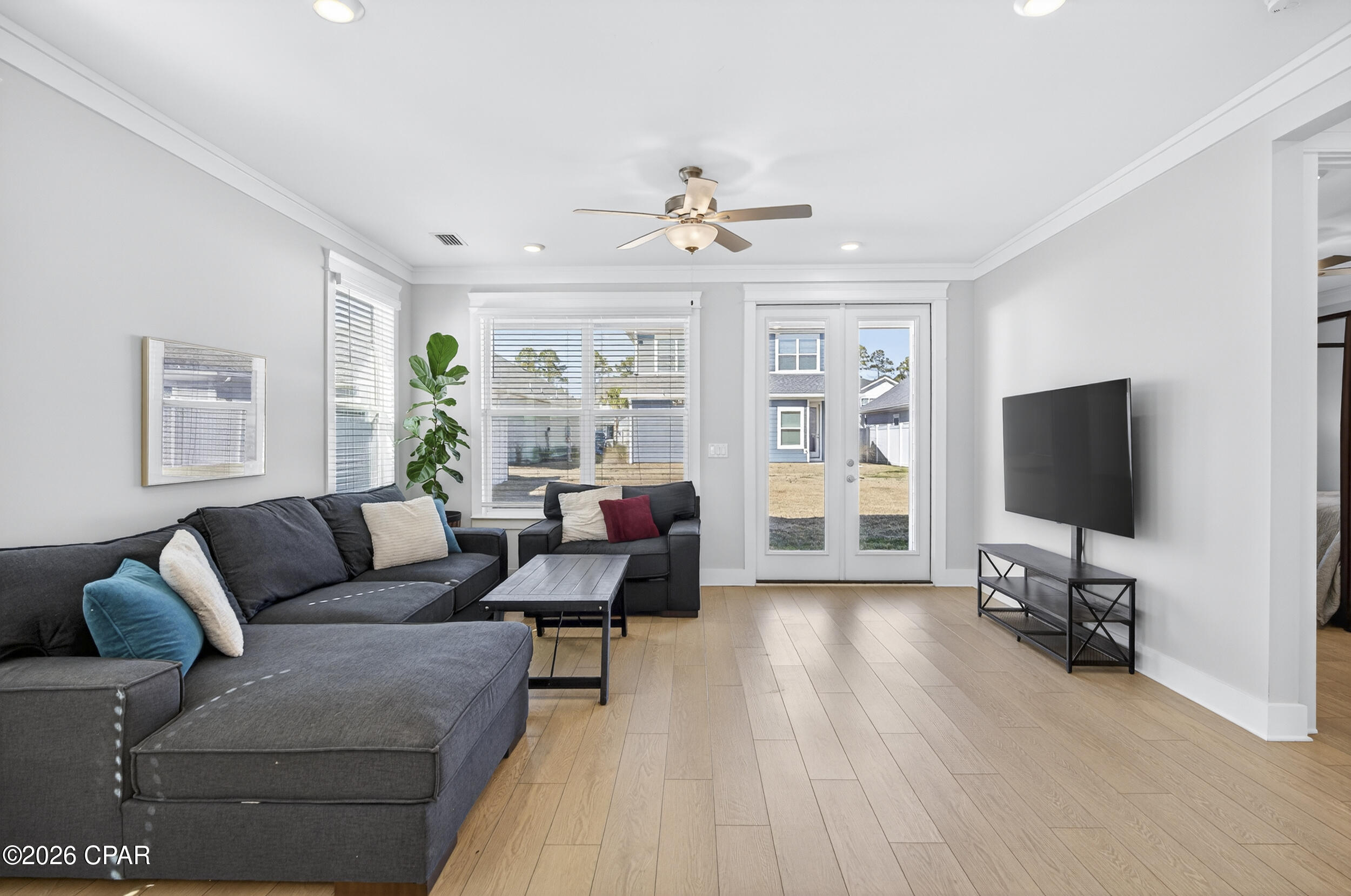 Listing photo id 2 for 833 Breakfast Point Boulevard