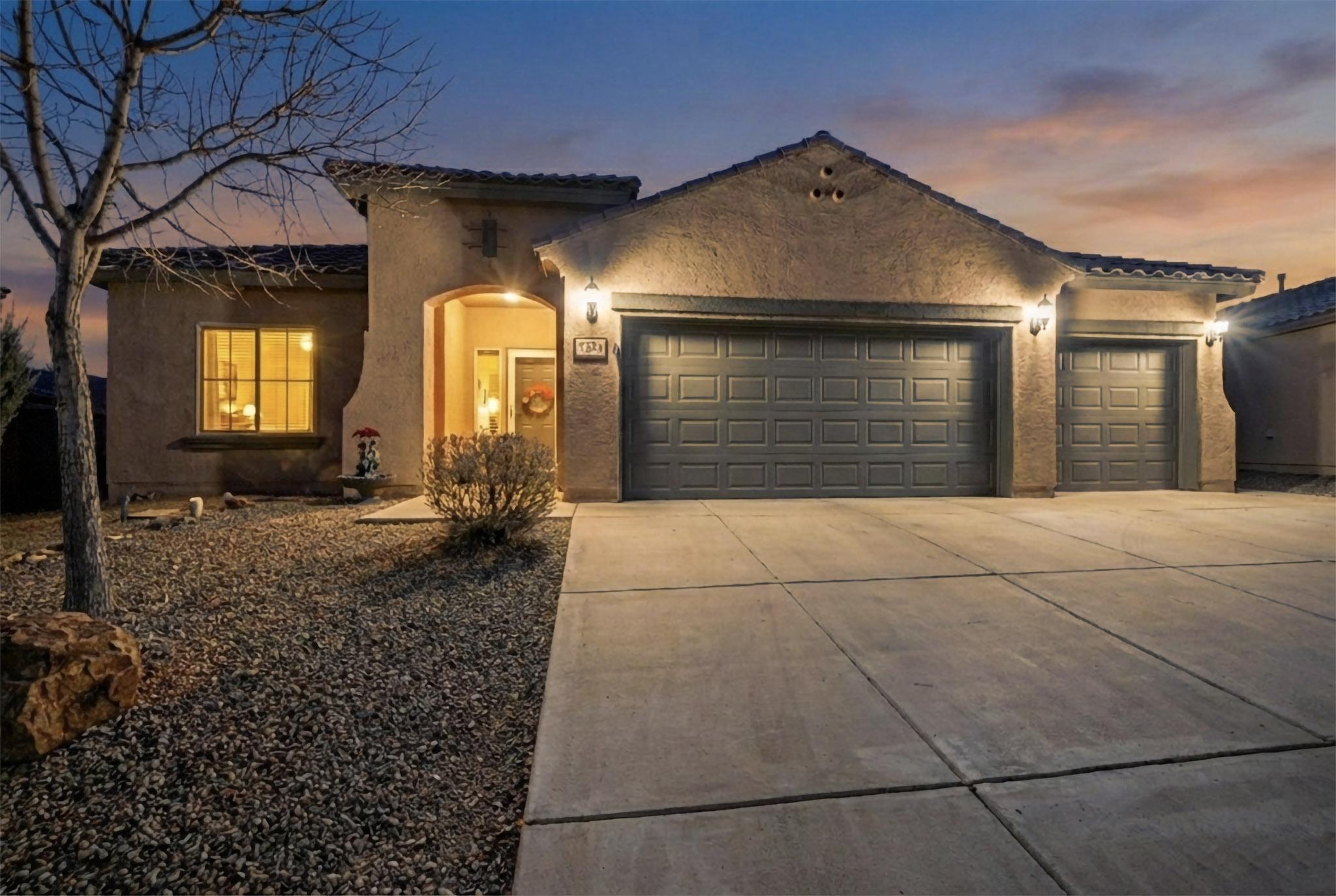 725 Palo Alto Drive, Albuquerque NM 87104