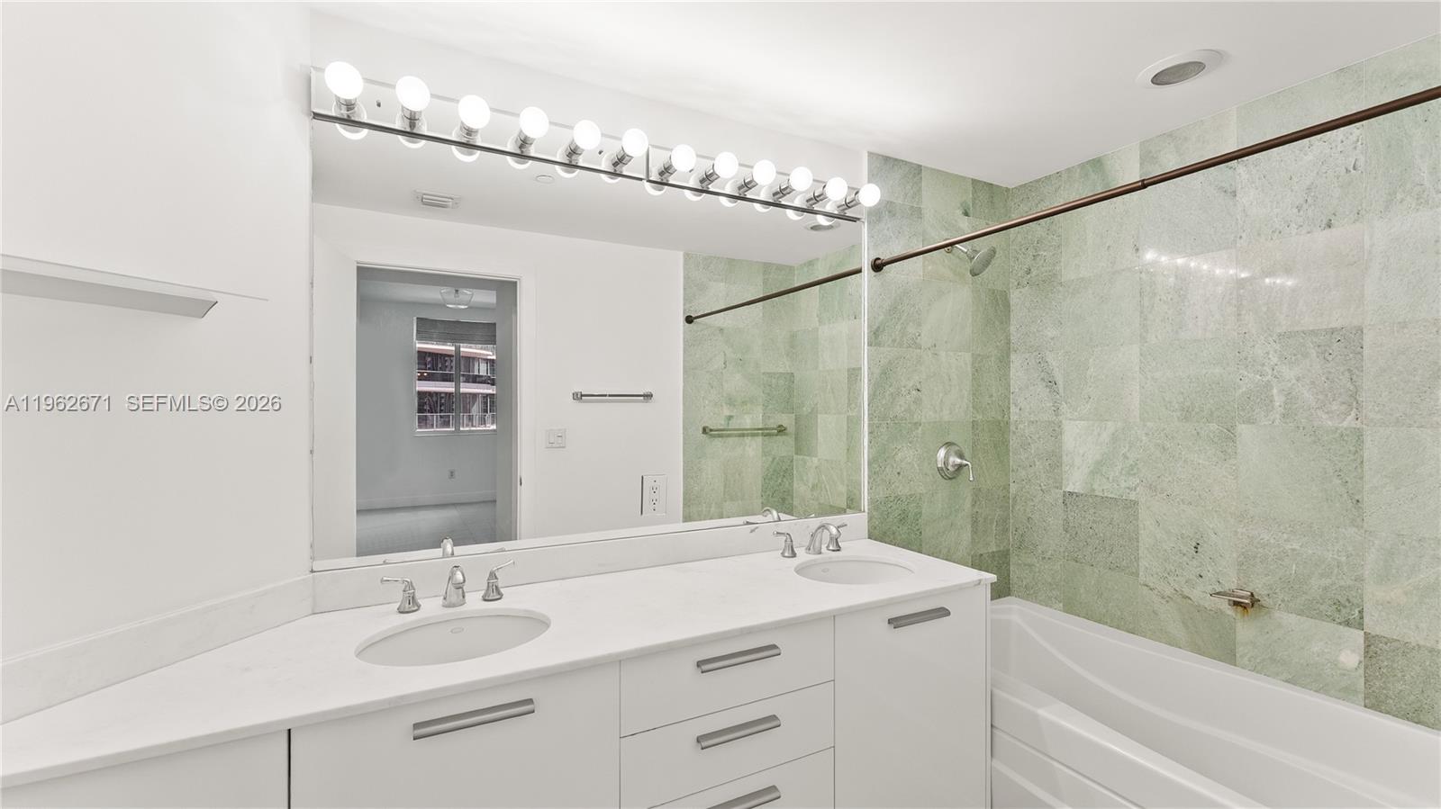 1050 Brickell Ave 2620