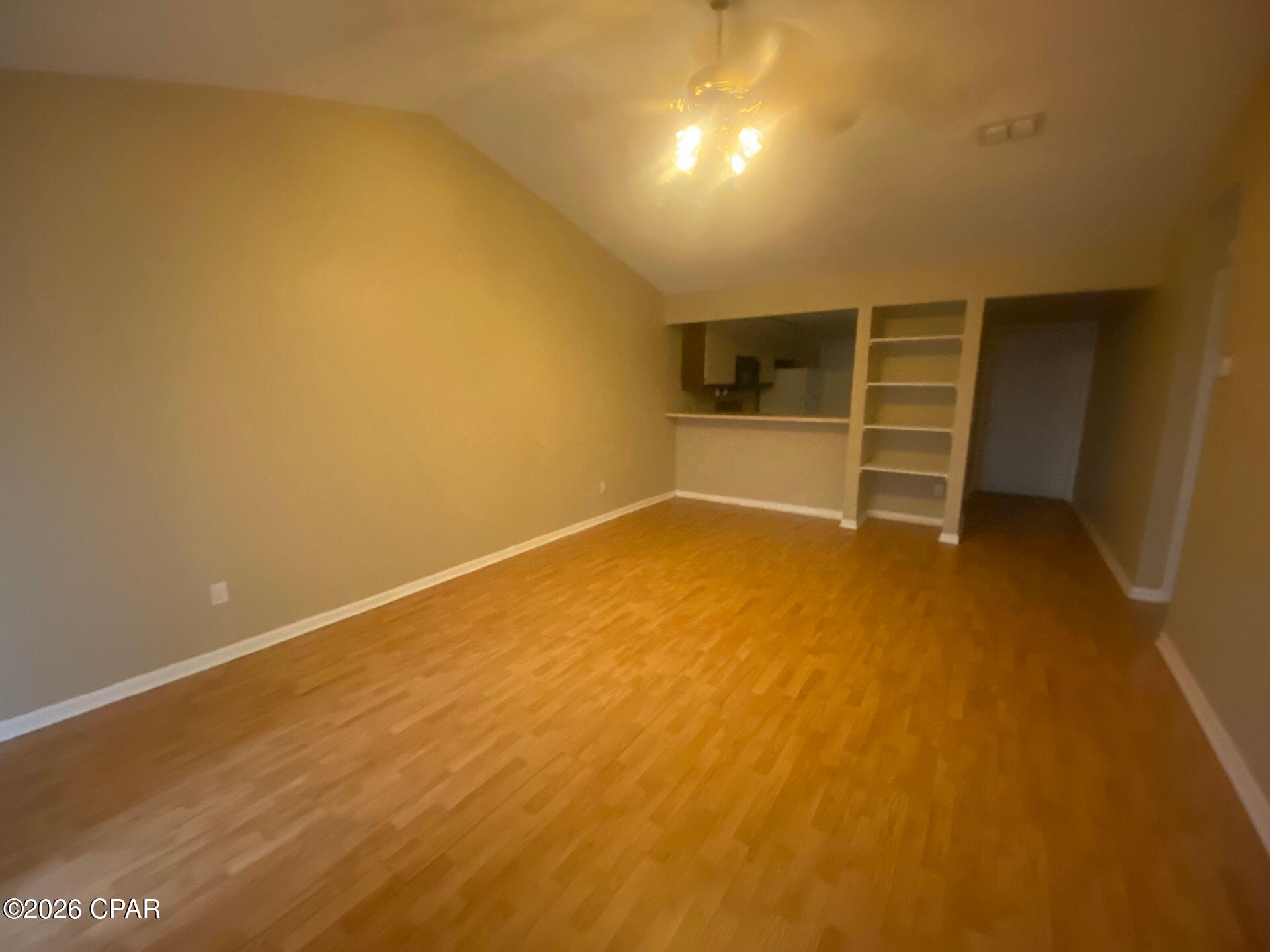 Image 3 For 136 Kristine Boulevard