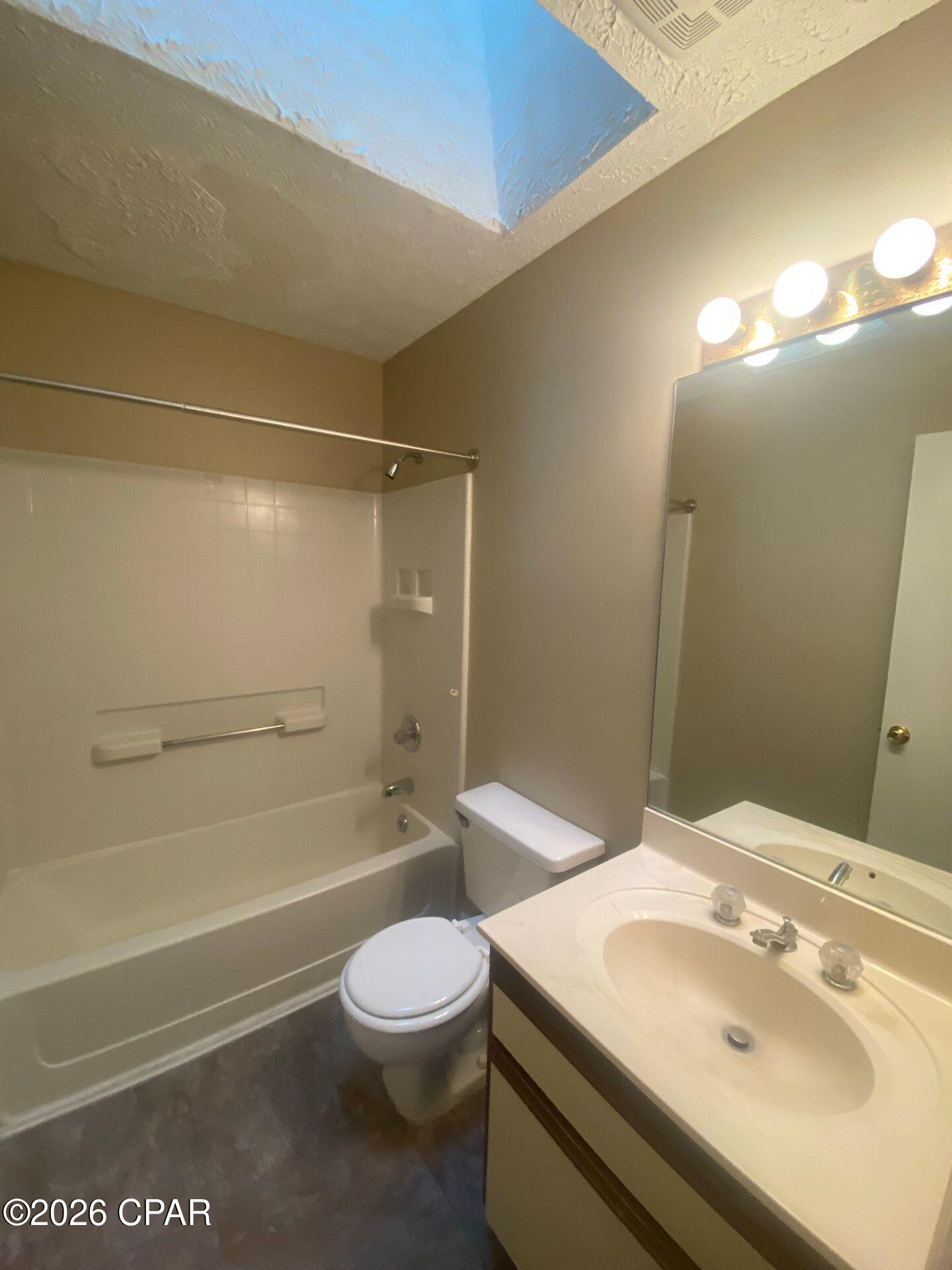 Image 8 For 136 Kristine Boulevard