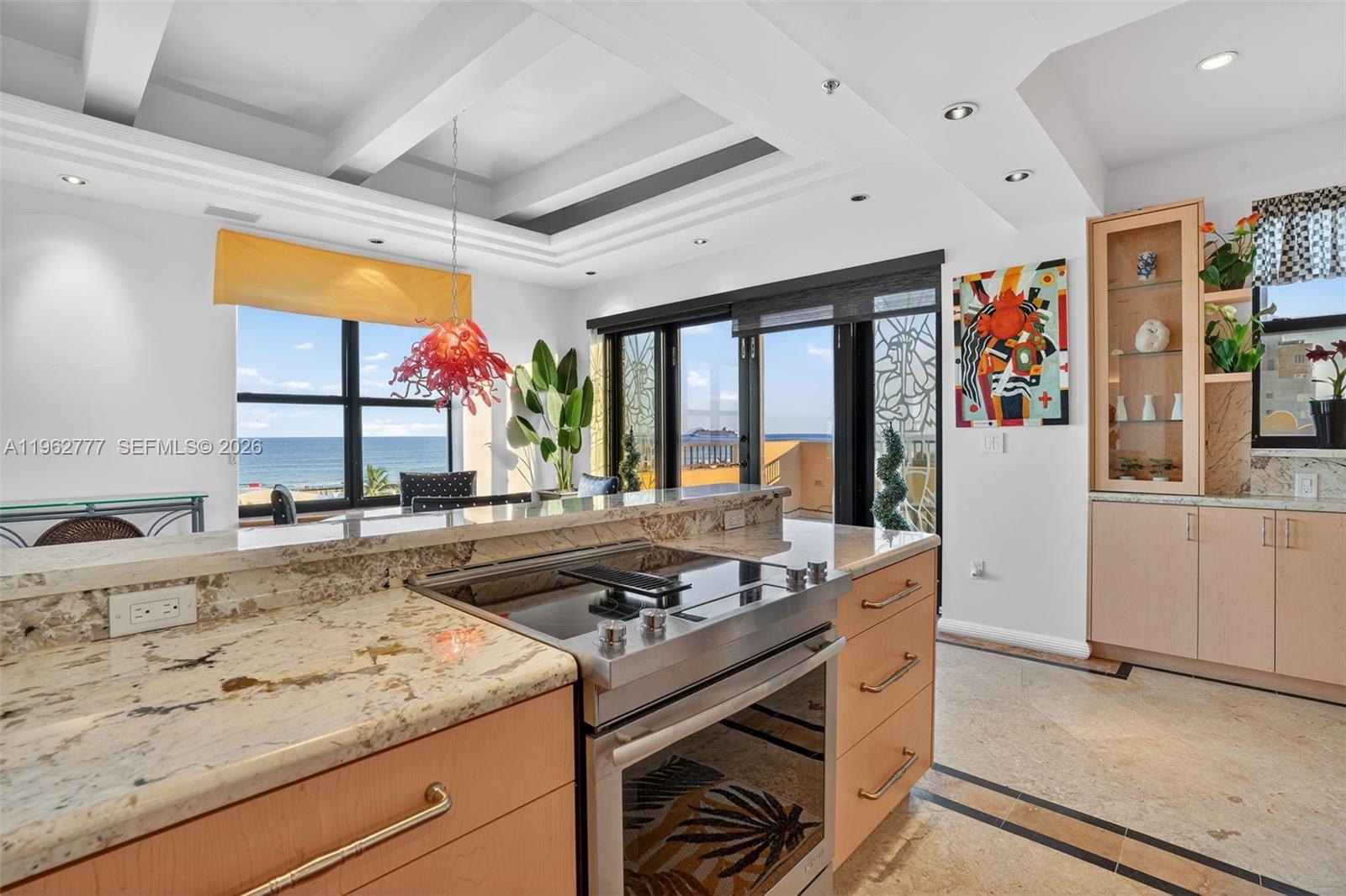 1330 Ocean Dr R7C