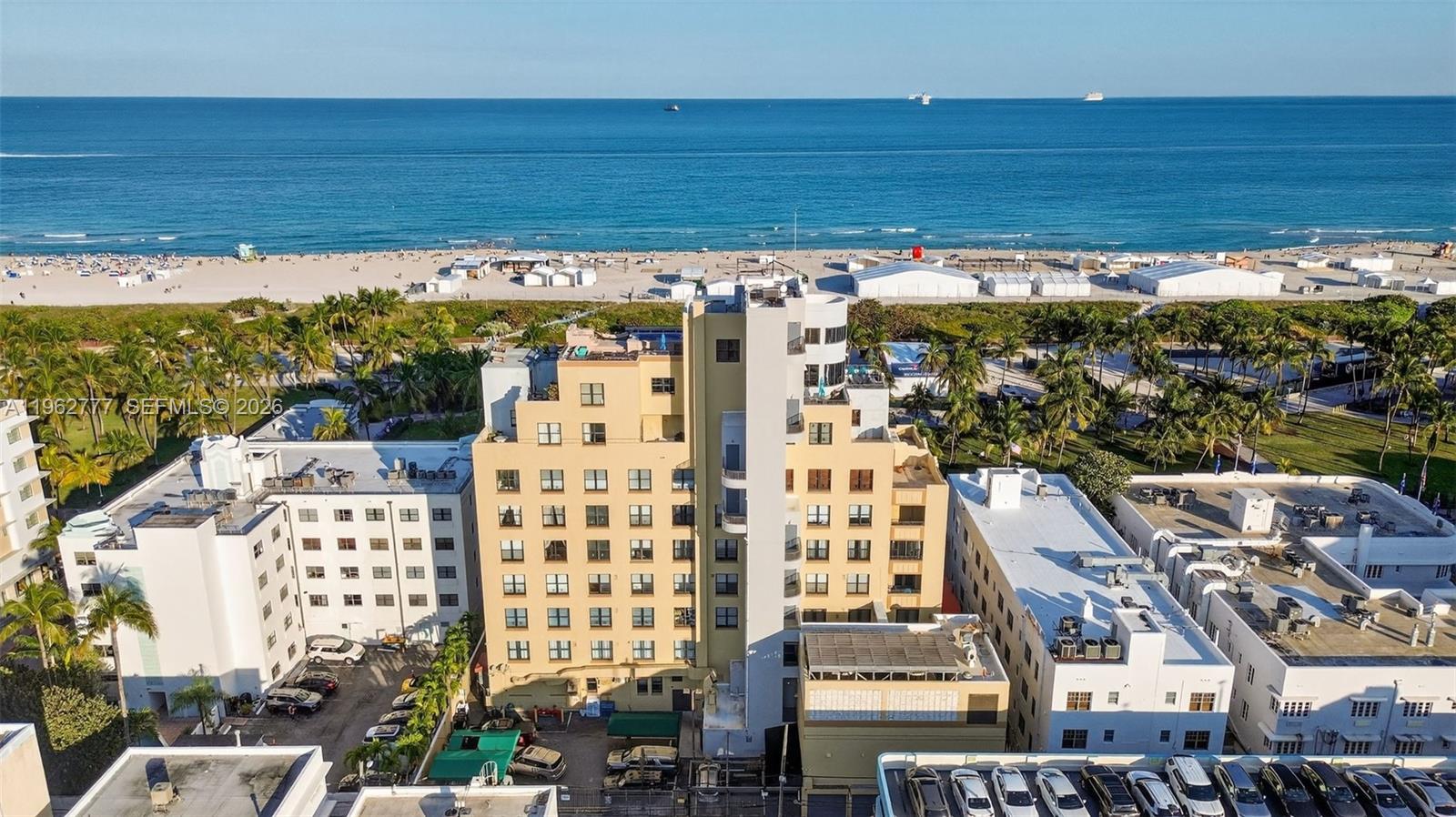 1330 Ocean Dr R7C