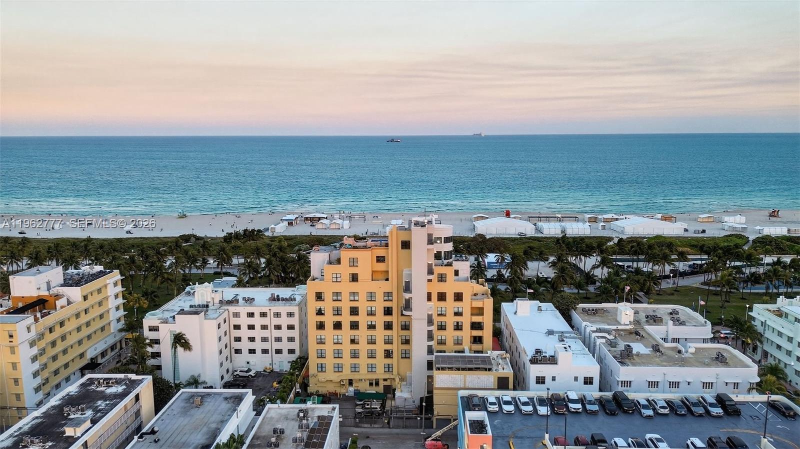 1330 Ocean Dr R7C