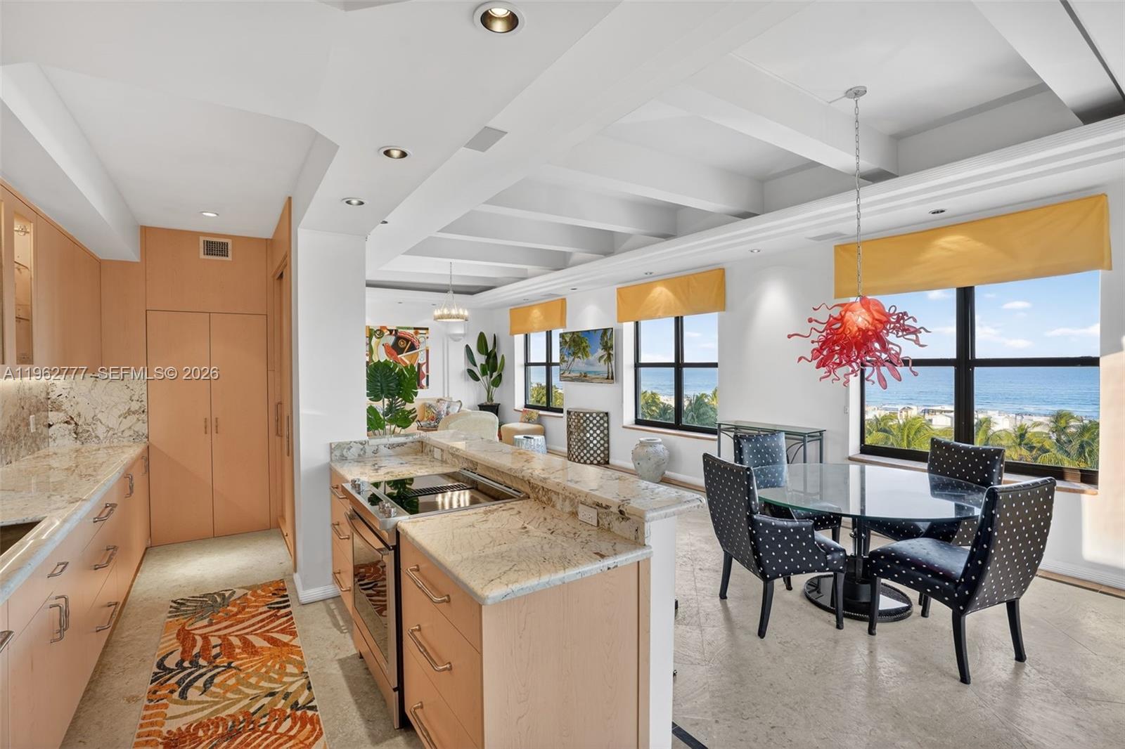 1330 Ocean Dr R7C