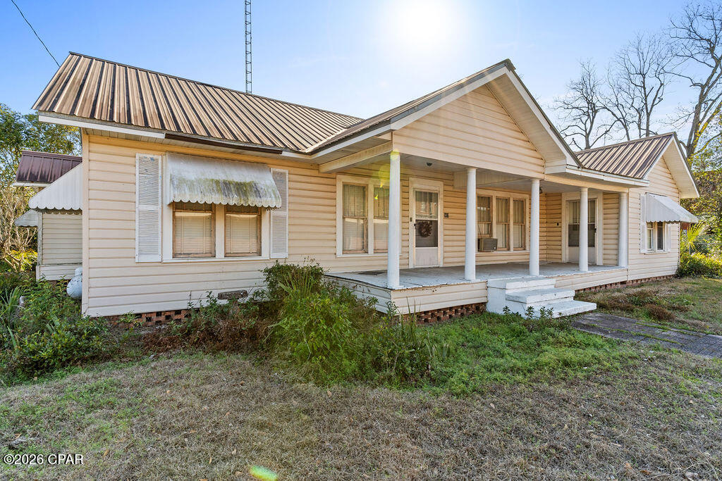 Homes for sale in Graceville, FL | 987 7Th Ave, Graceville, FL 32440 | MLS# 785016