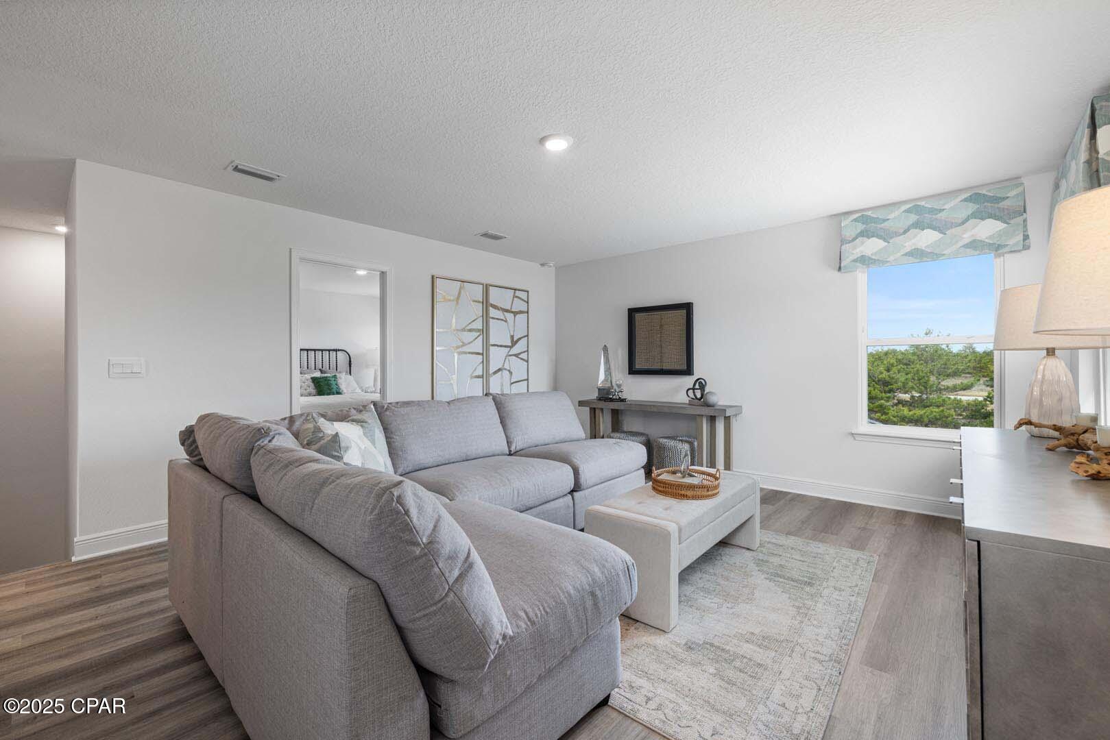 Image 19 For 716 Norris Drive