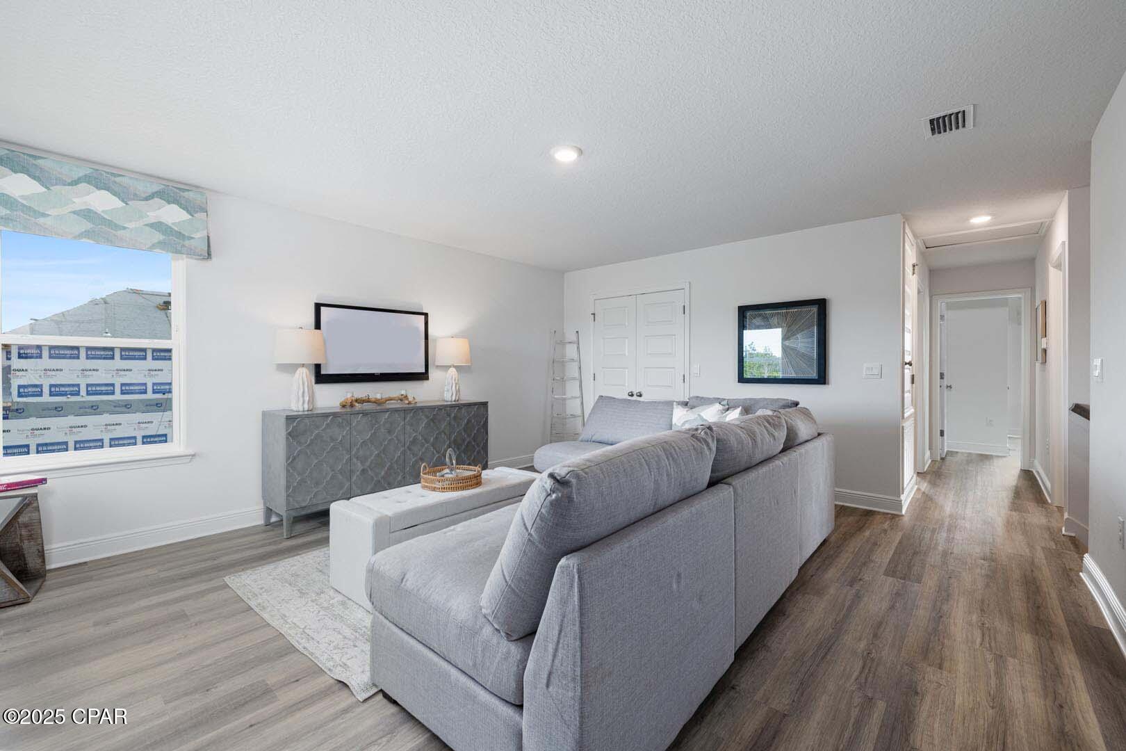 Image 21 For 716 Norris Drive