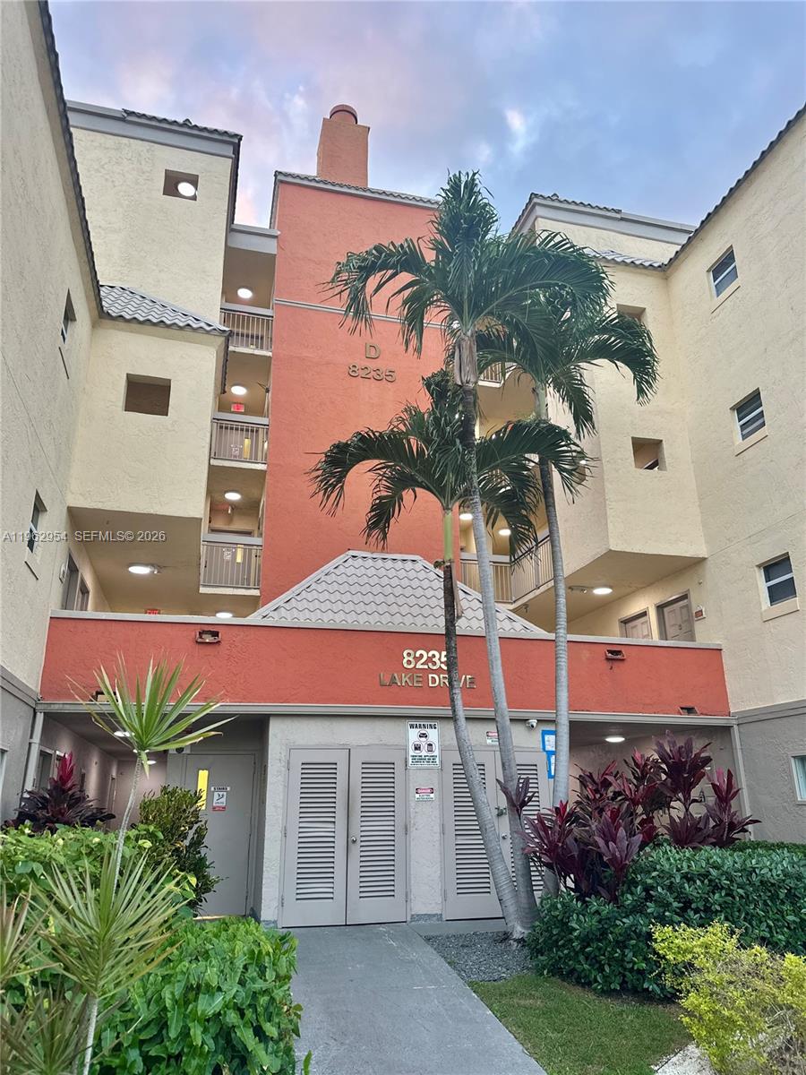Las Vistas At Doral Condo
