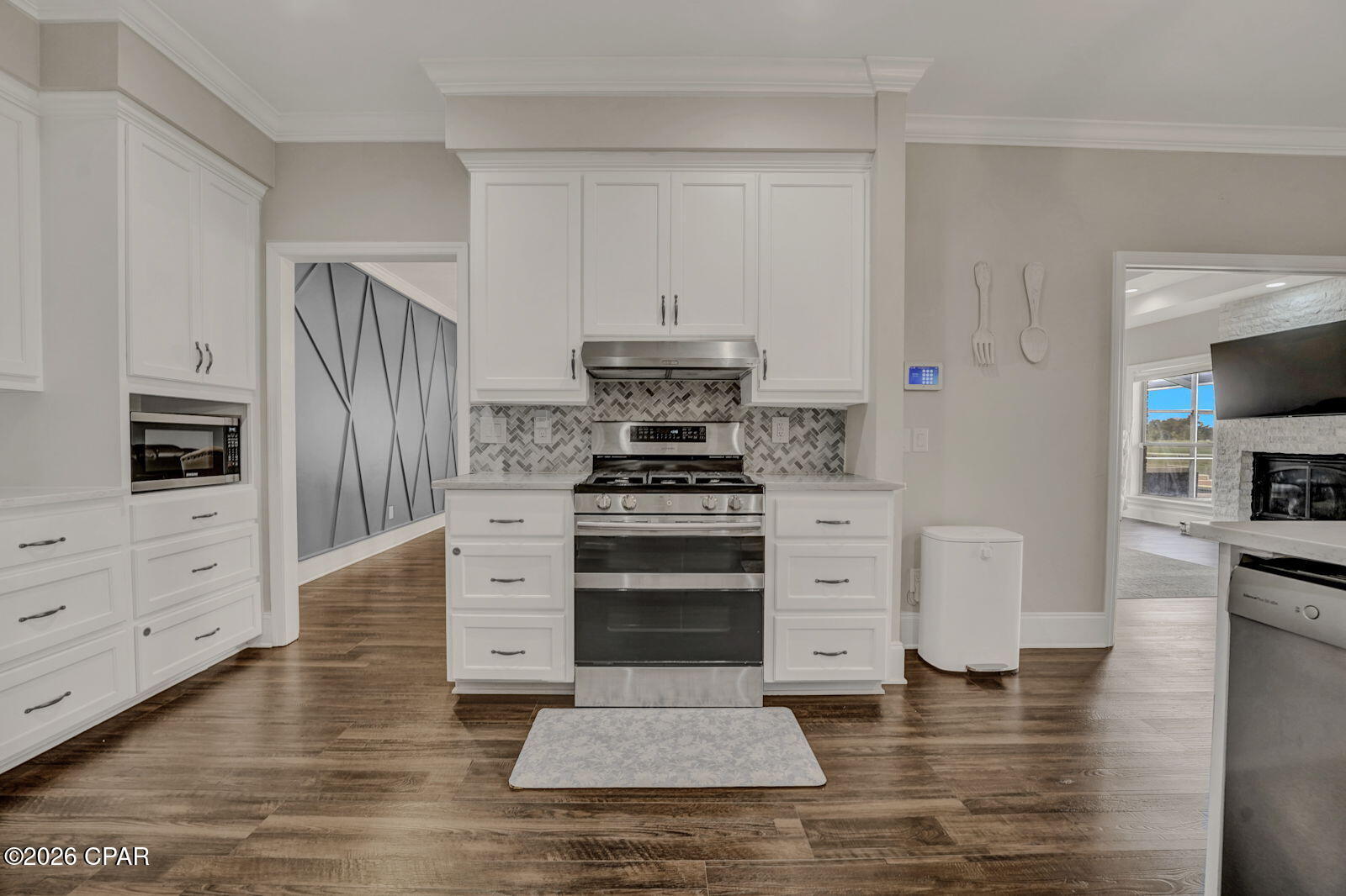 Image 39 For 2913 Country Club Drive