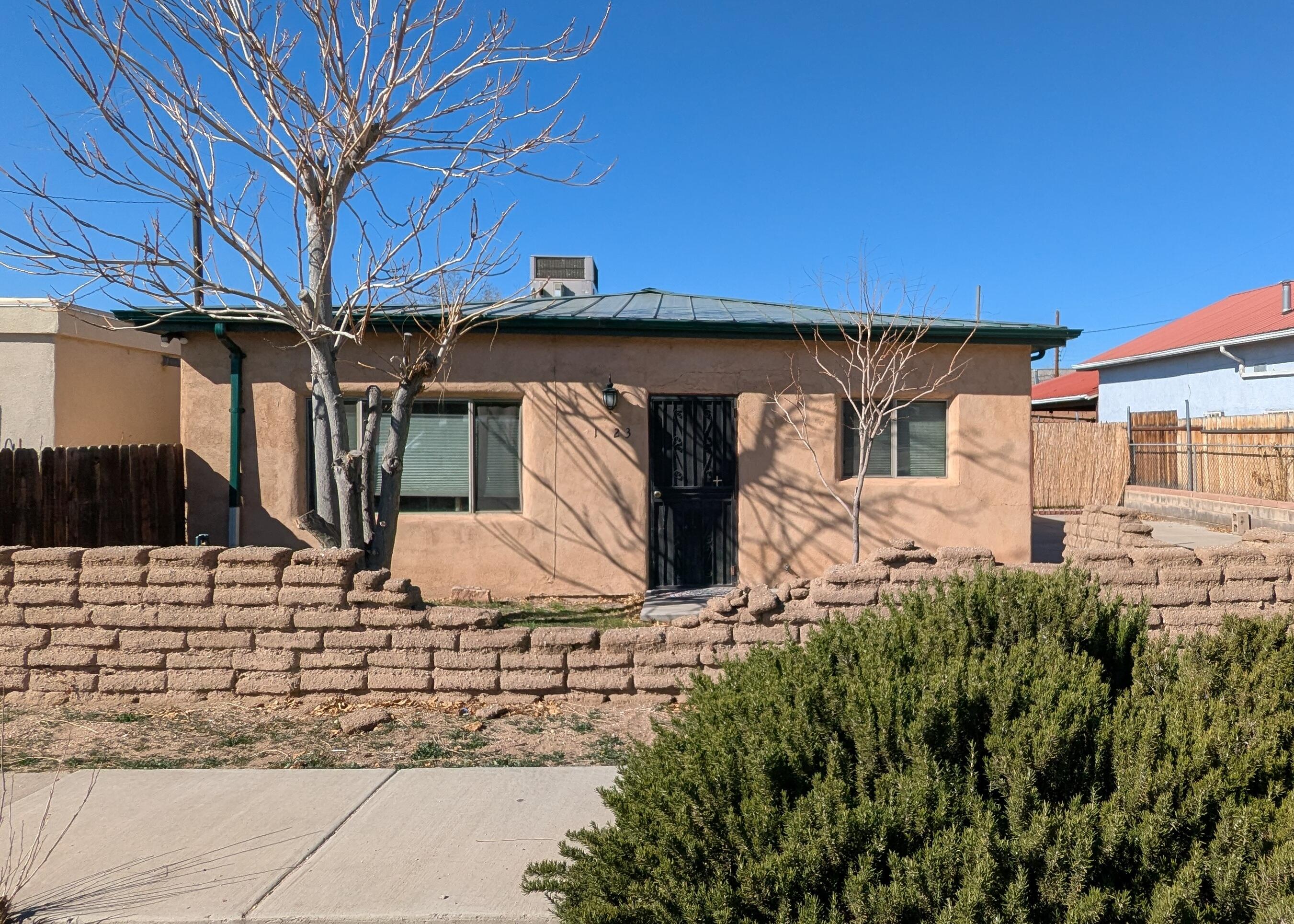 1023 Arno Street NE Albuquerque, NM 87102