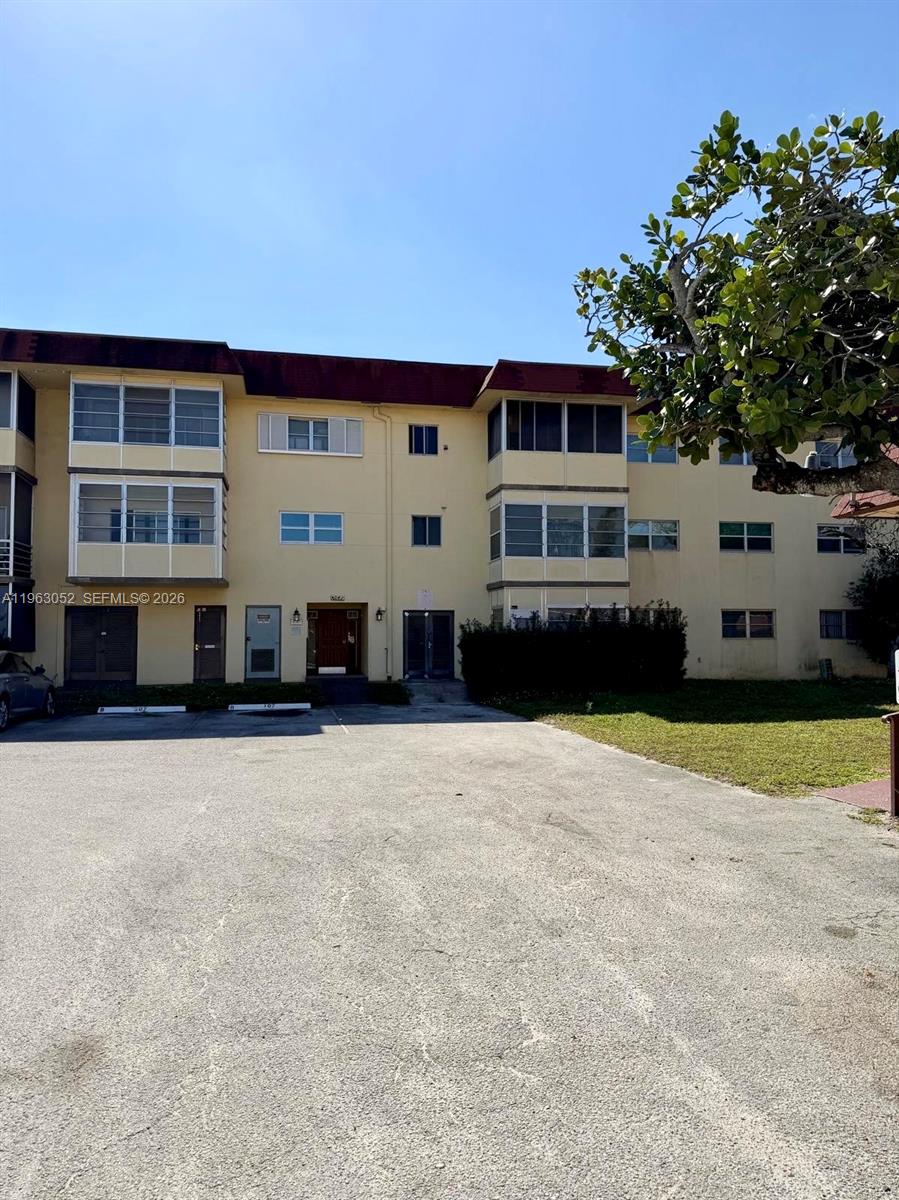 Majestic Gardens Condomin