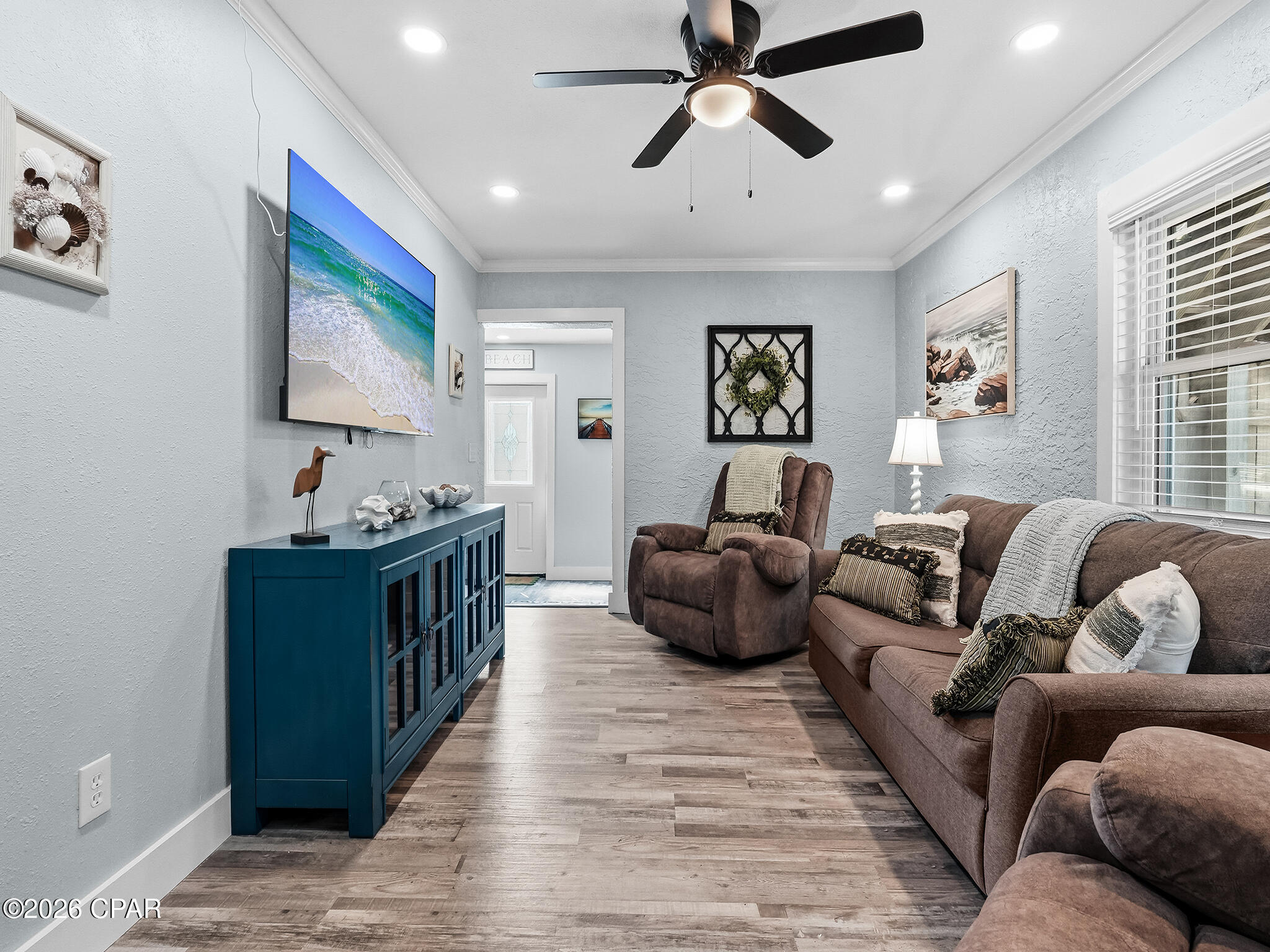 Image 17 For 6118 Pinetree Avenue